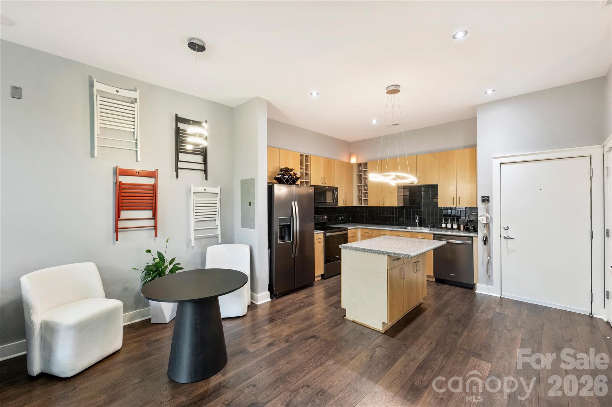 694 N Davidson Street — Charlotte
