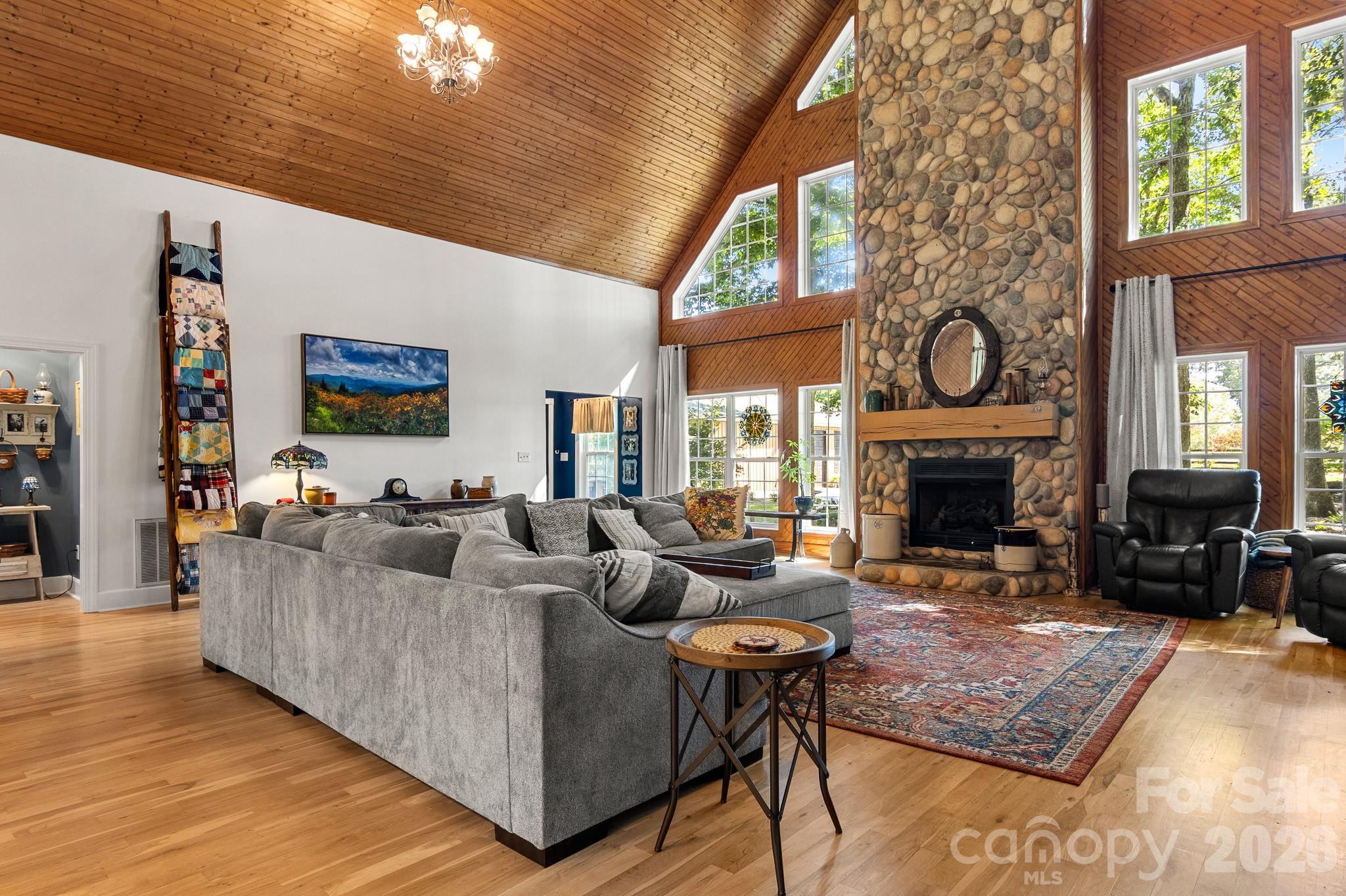 613 Perry Road — Troutman