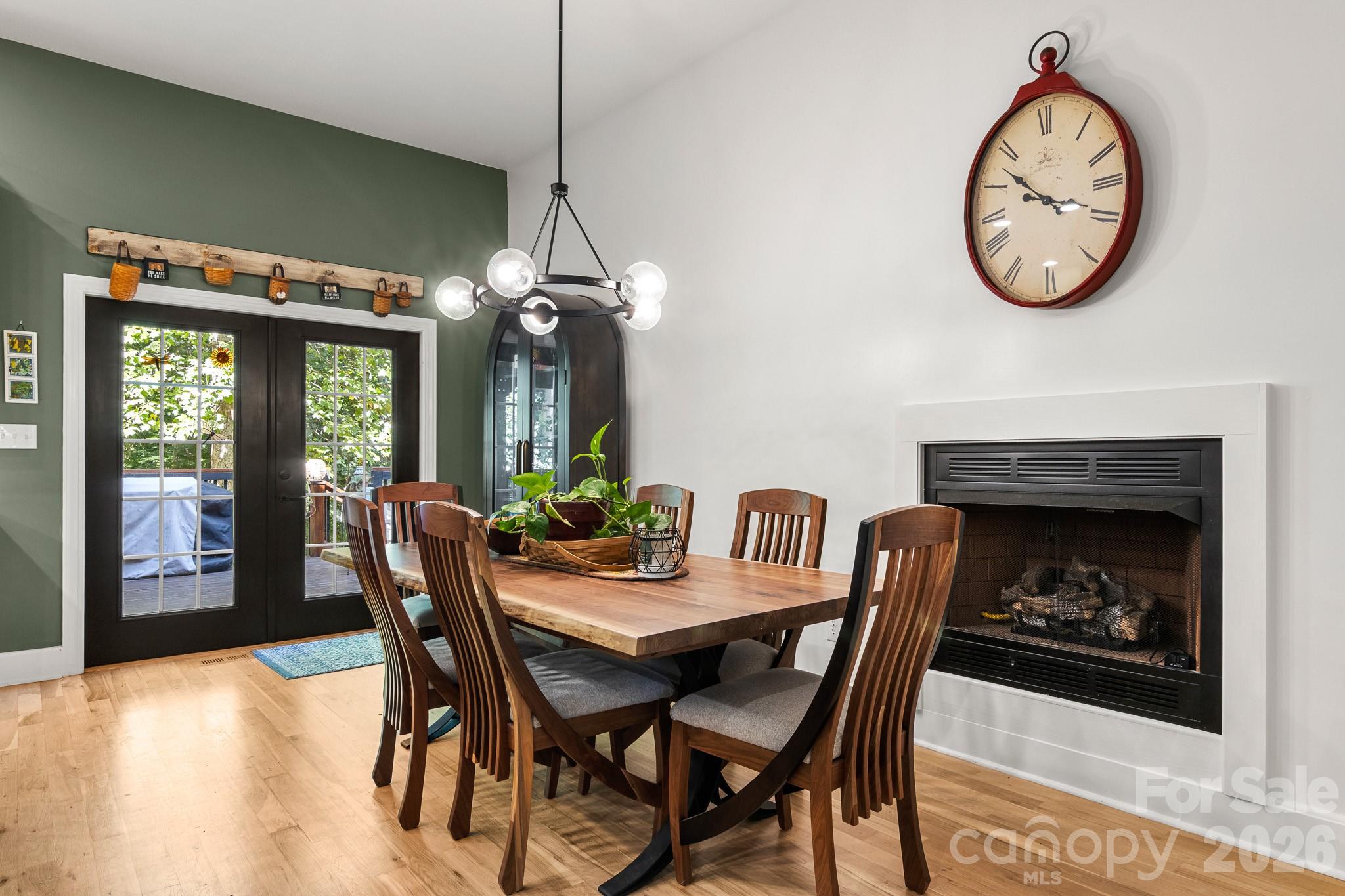 613 Perry Road — Troutman