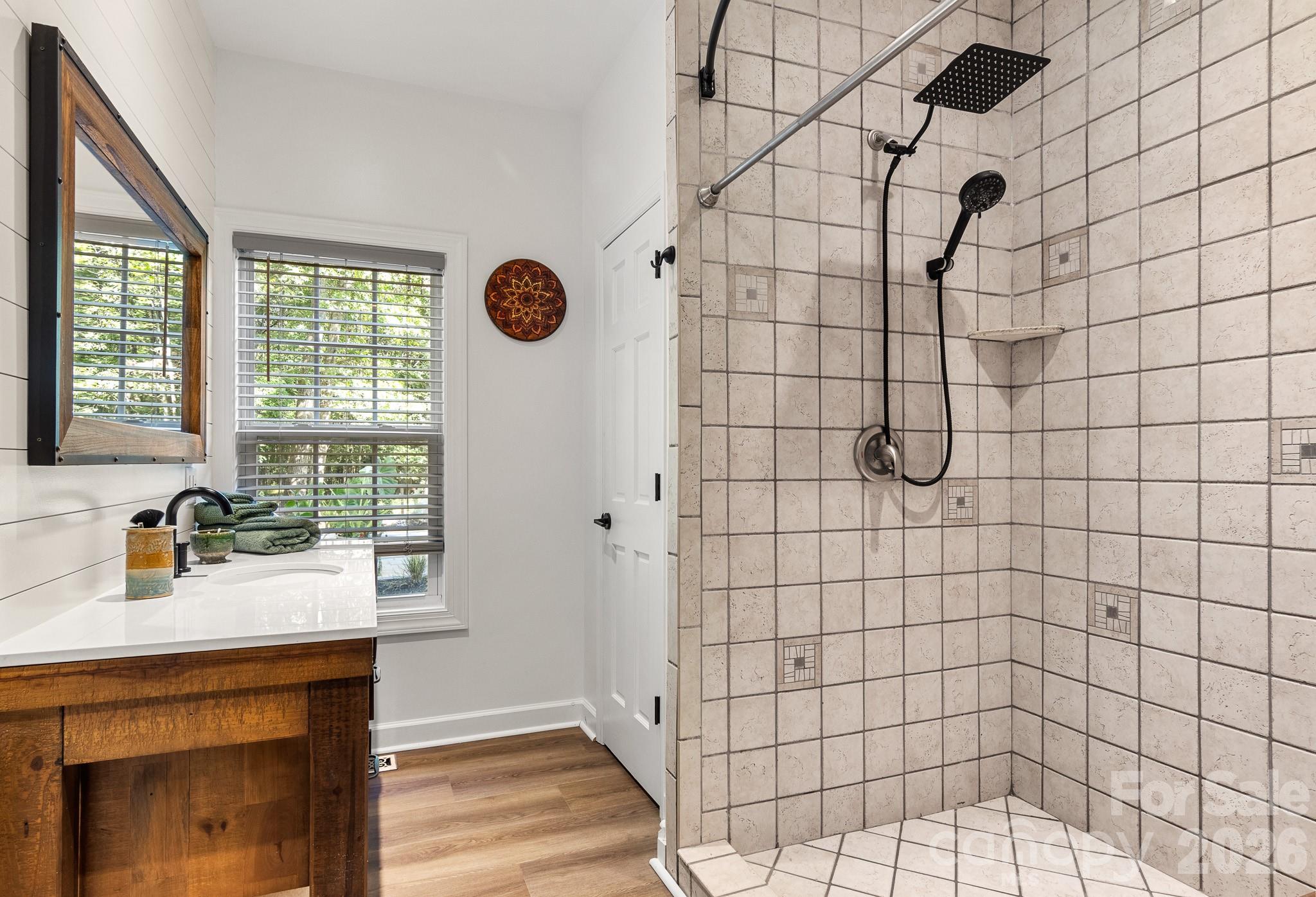 613 Perry Road — Troutman