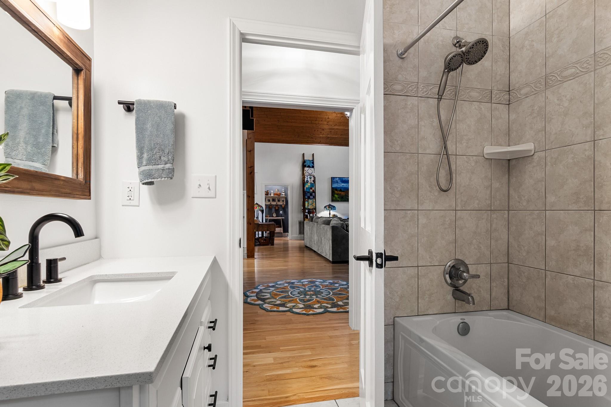 613 Perry Road — Troutman