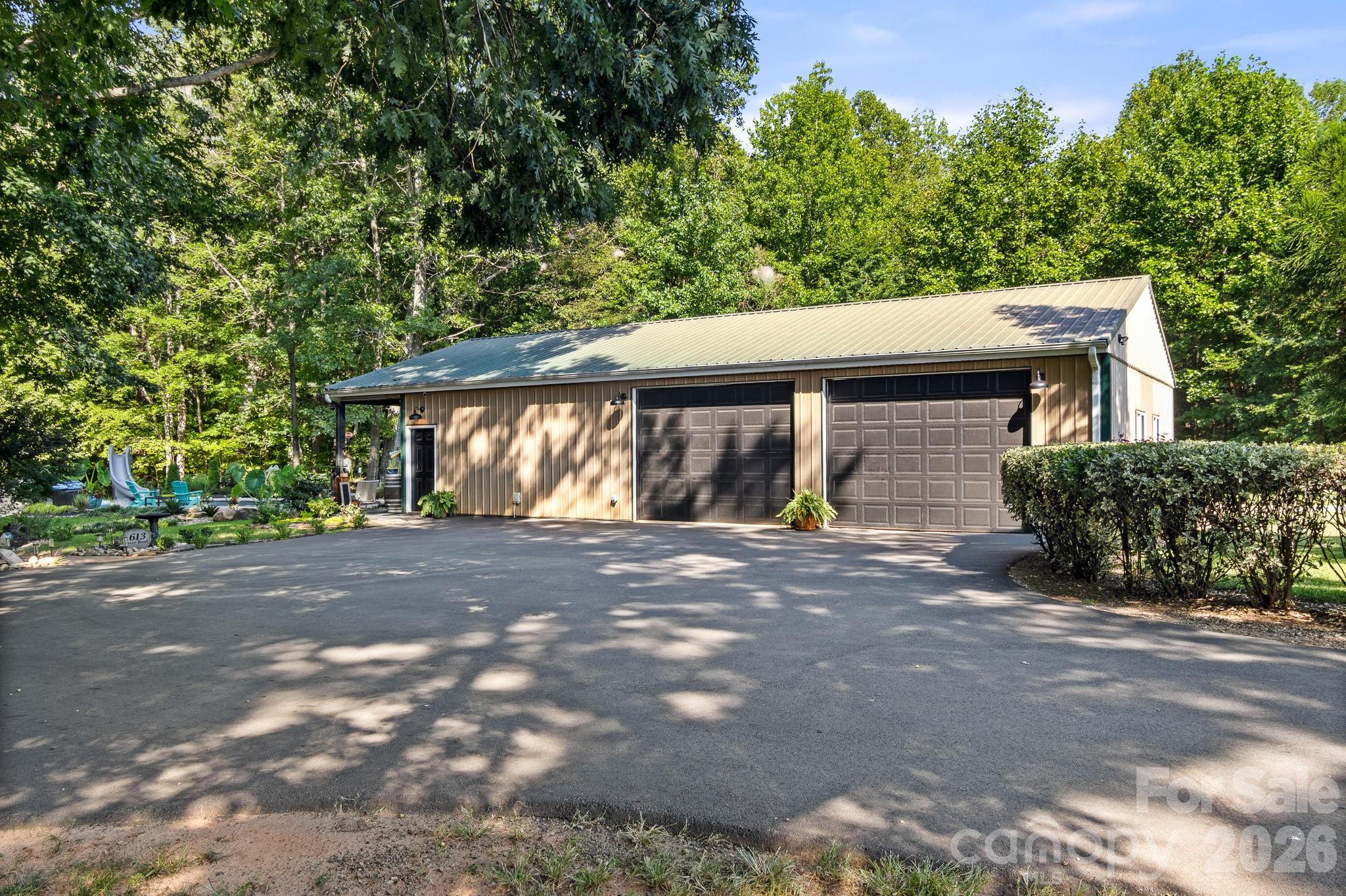 613 Perry Road — Troutman