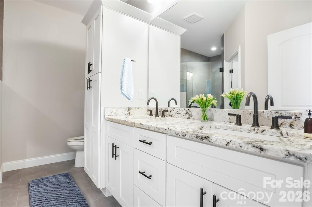 827D Wynnshire Drive #62 — Hickory