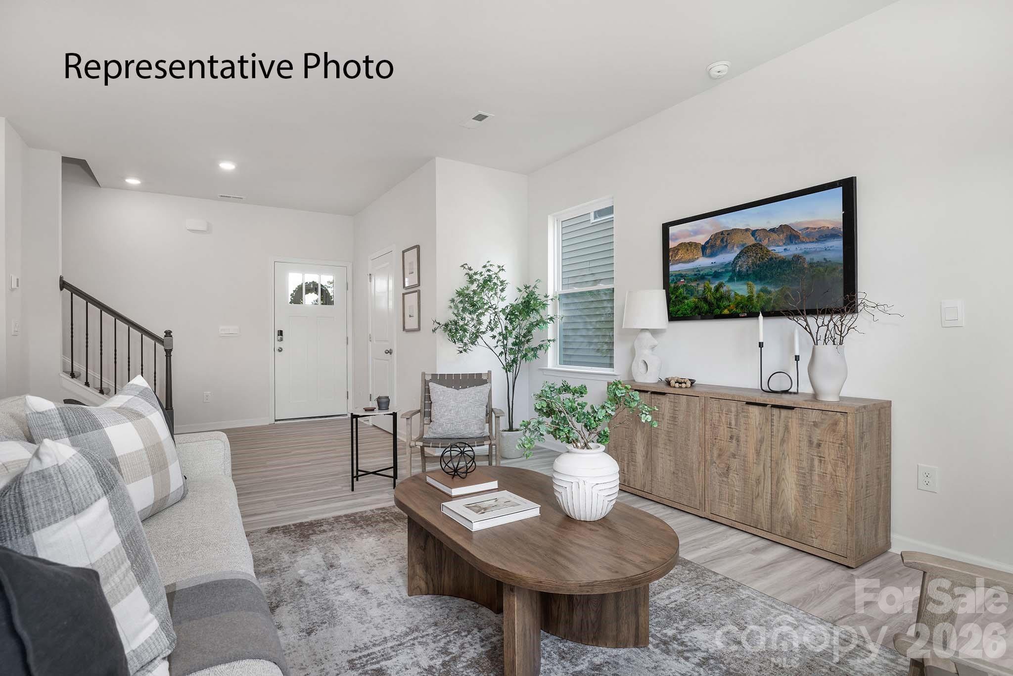 1417 Avila Street — Hickory
