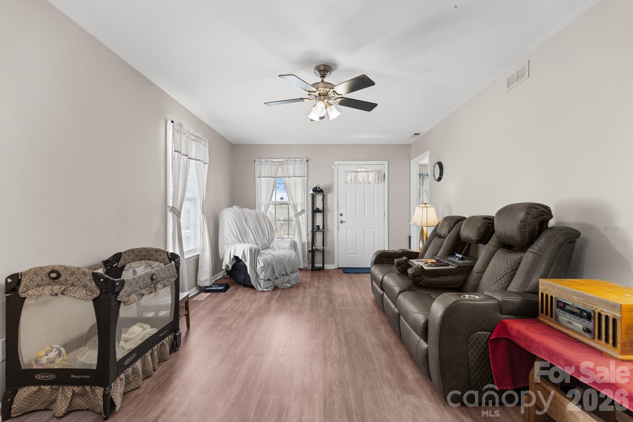 206 Oakland Avenue — Greer