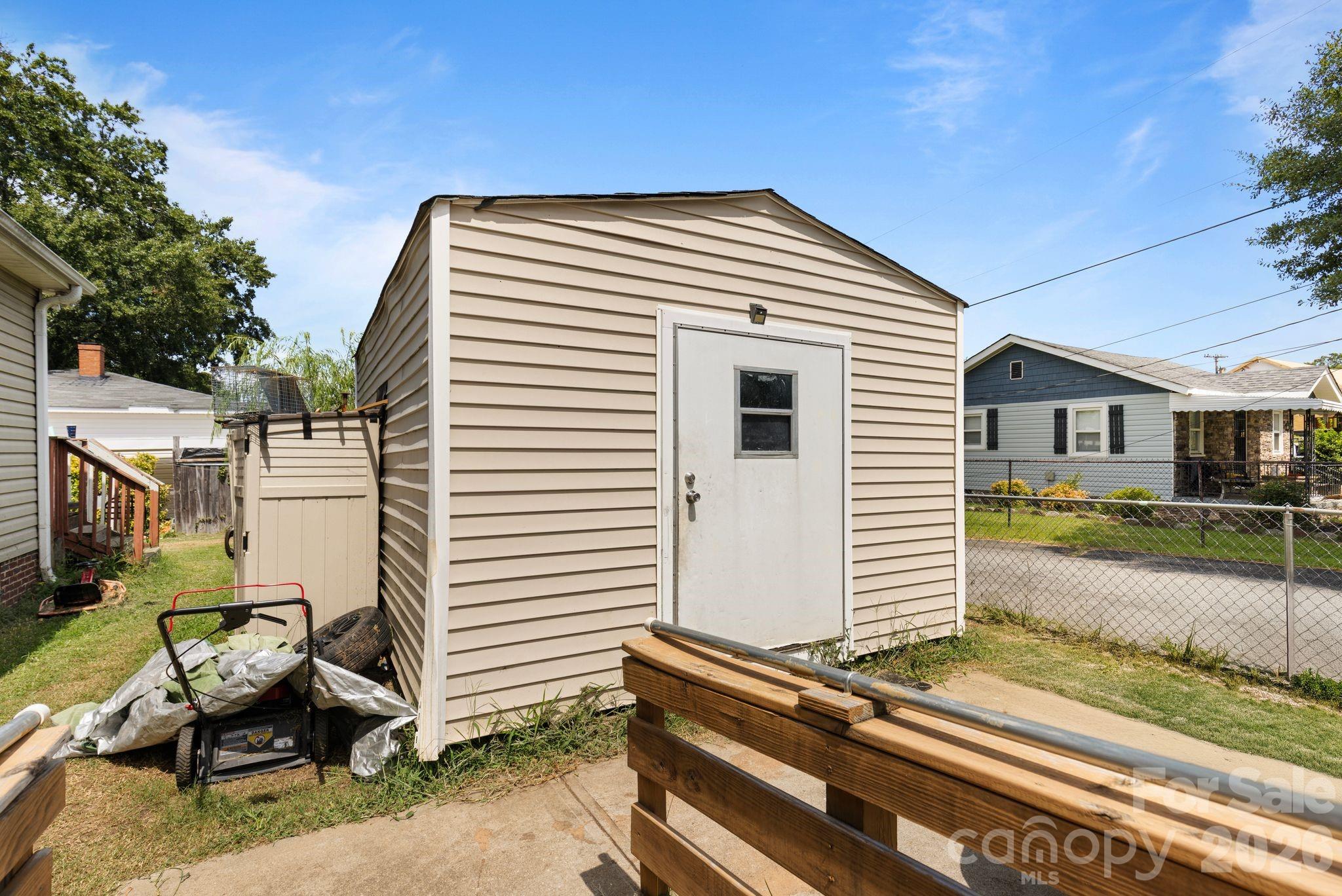 206 Oakland Avenue — Greer