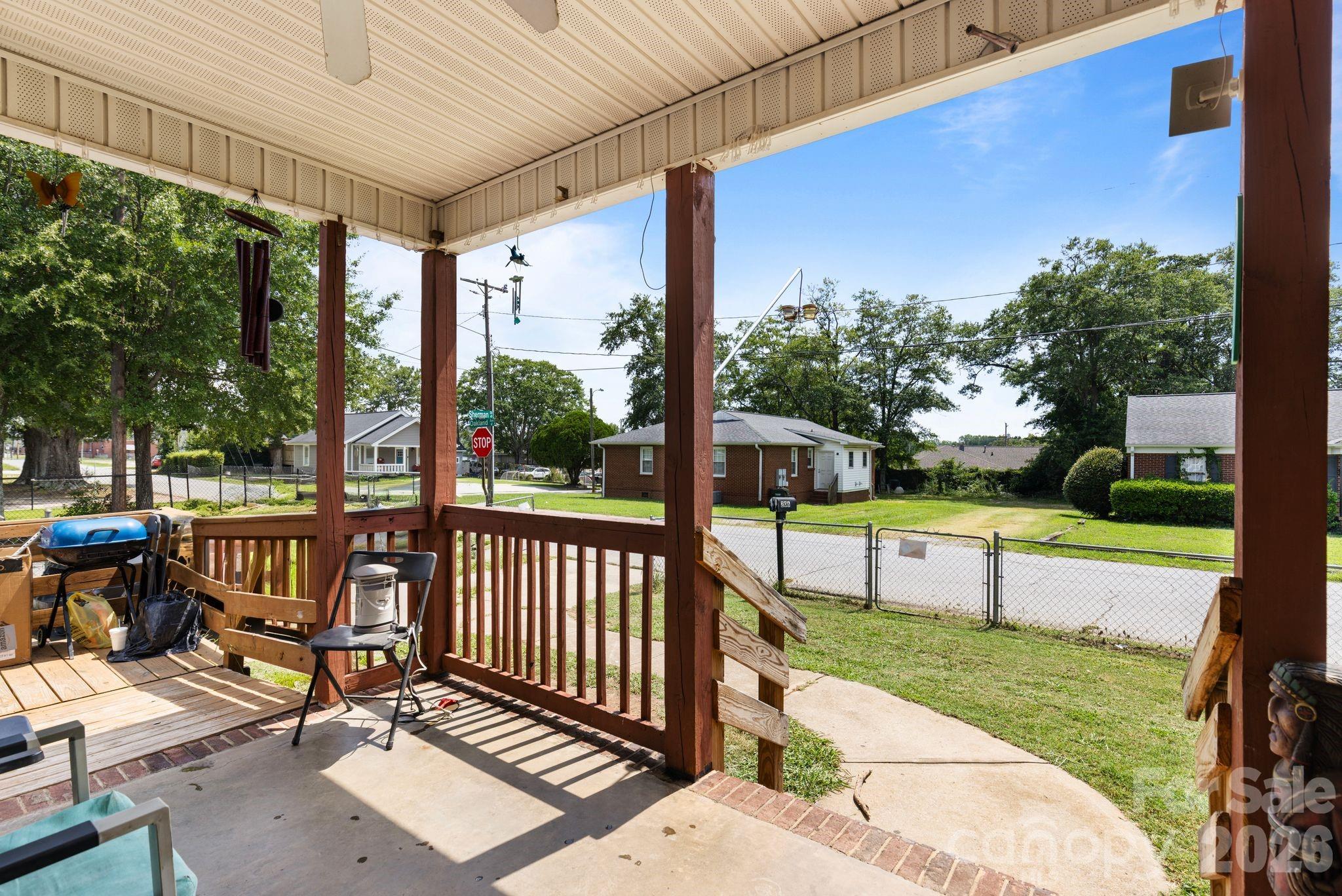 206 Oakland Avenue — Greer
