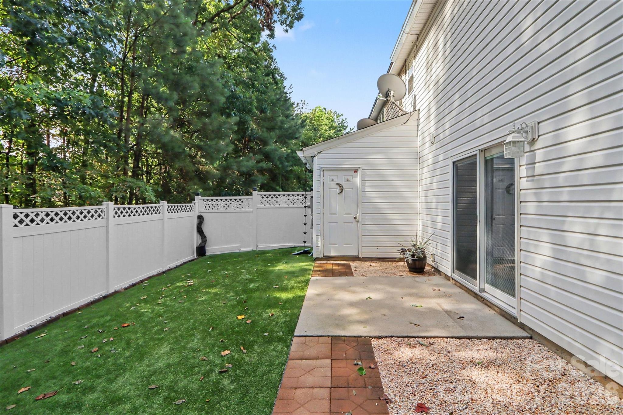 10150 Frosty Lane — Charlotte