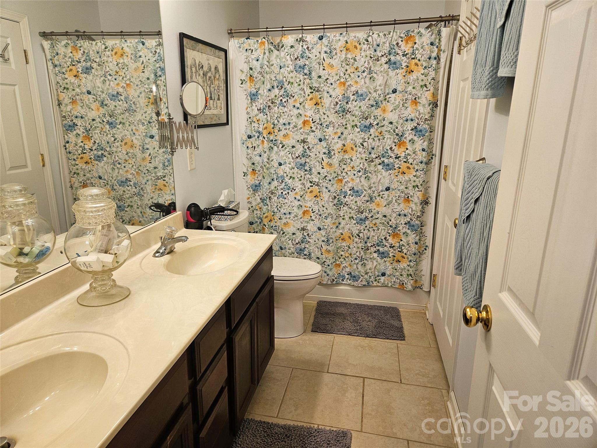 16931 Greenlawn Hills Court — Charlotte