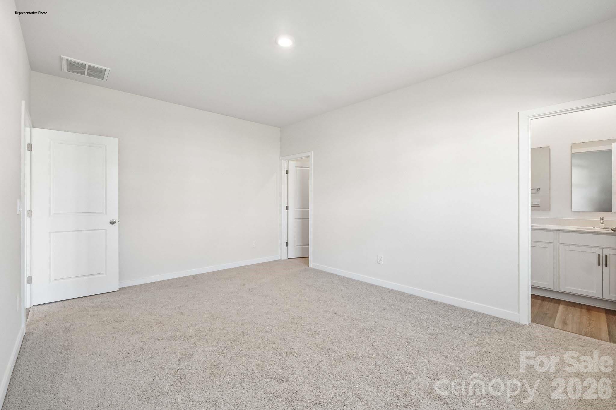 1413 Avila Street — Hickory