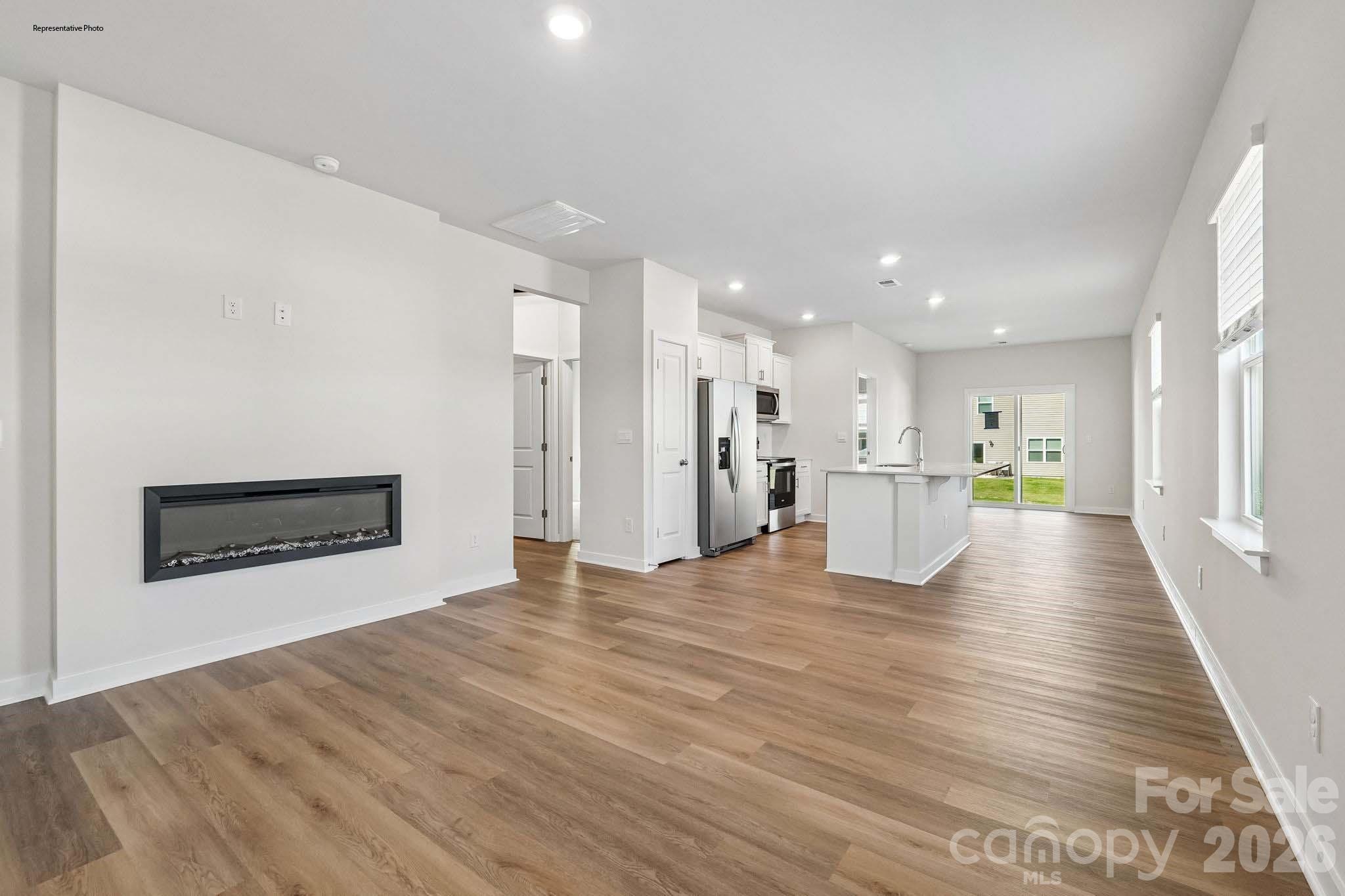 1413 Avila Street — Hickory