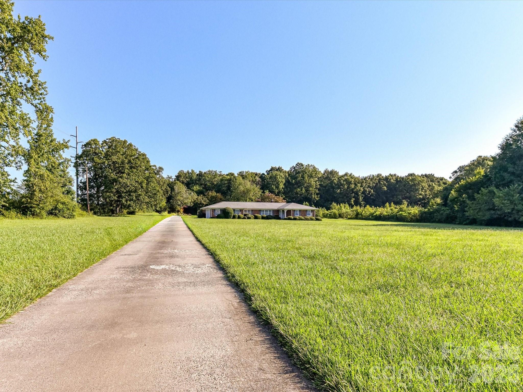 3320 Goldmine Road — Monroe