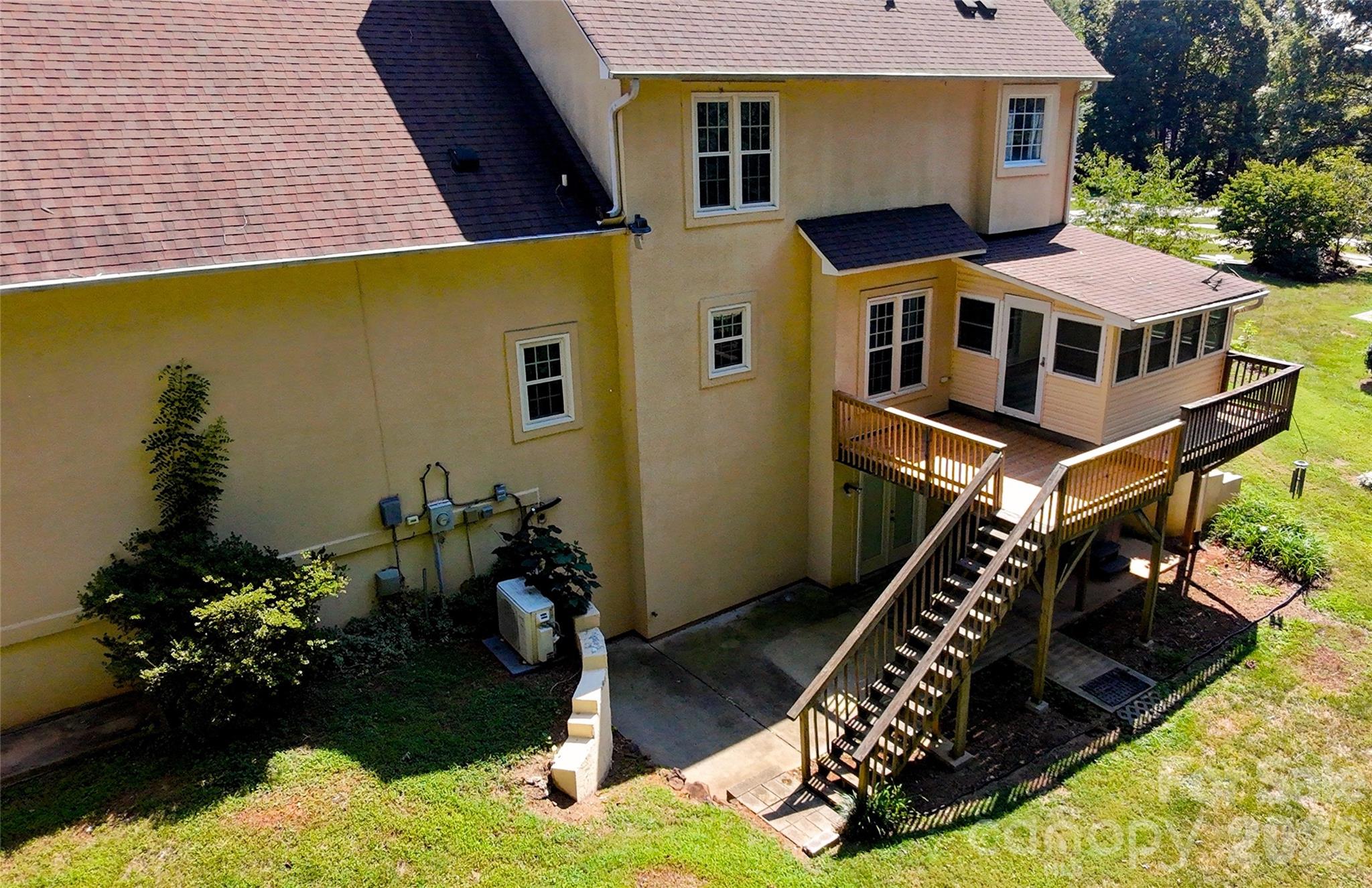 7605 Keating Drive — Oak Ridge