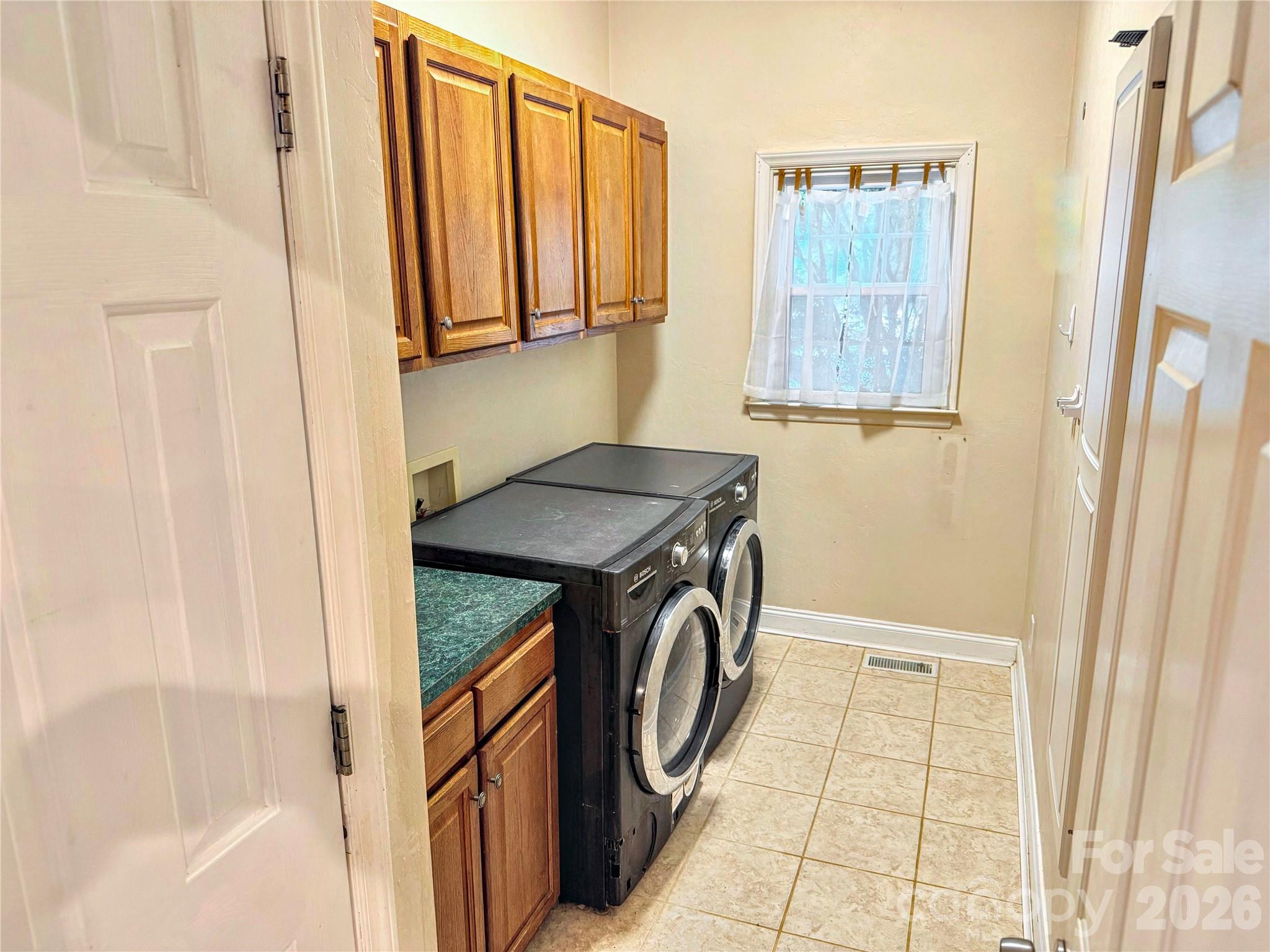 7605 Keating Drive — Oak Ridge