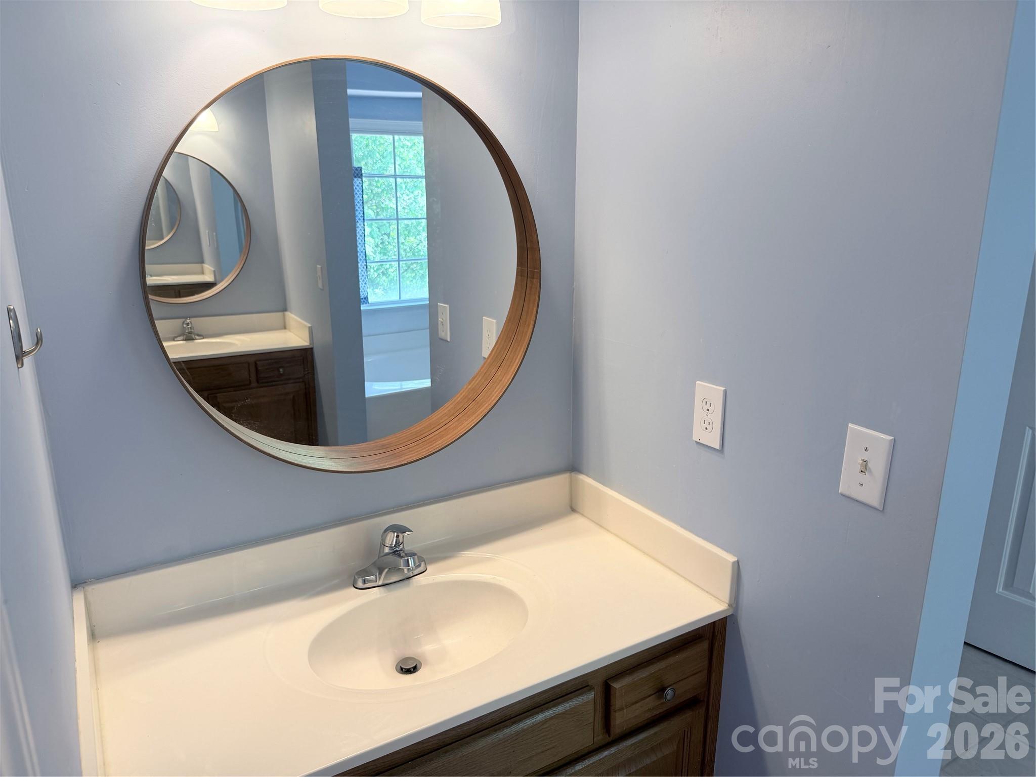 7605 Keating Drive — Oak Ridge