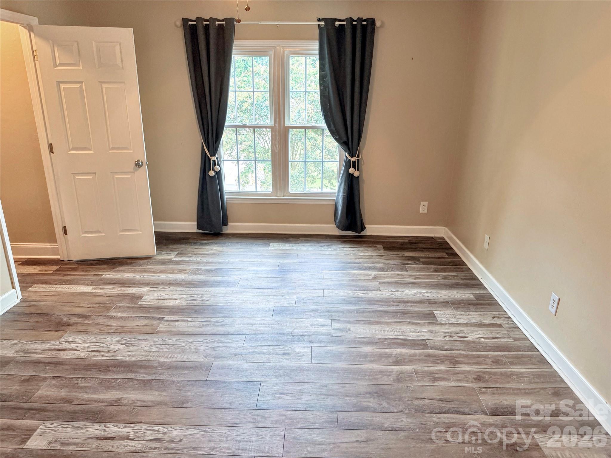 7605 Keating Drive — Oak Ridge