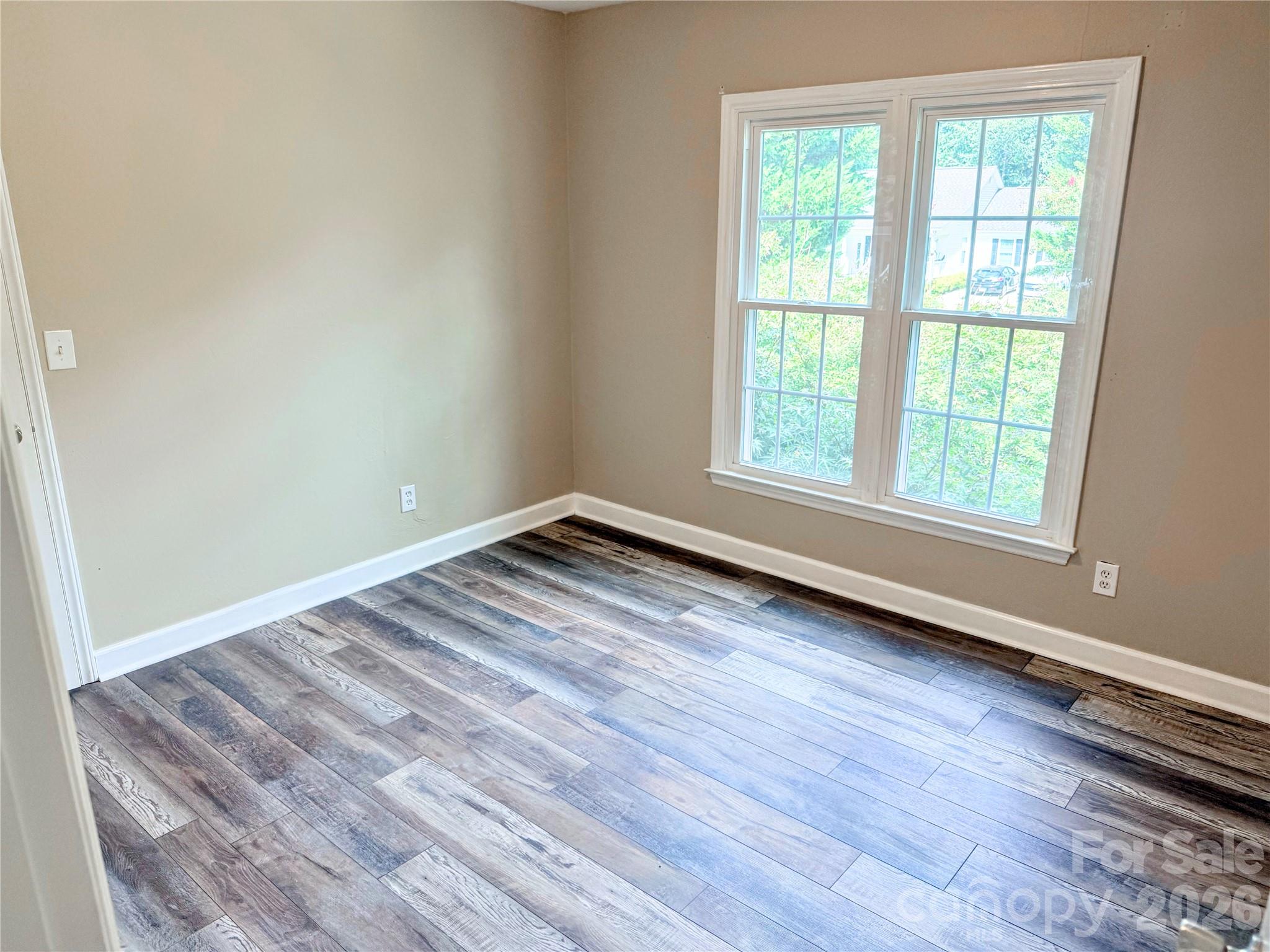 7605 Keating Drive — Oak Ridge
