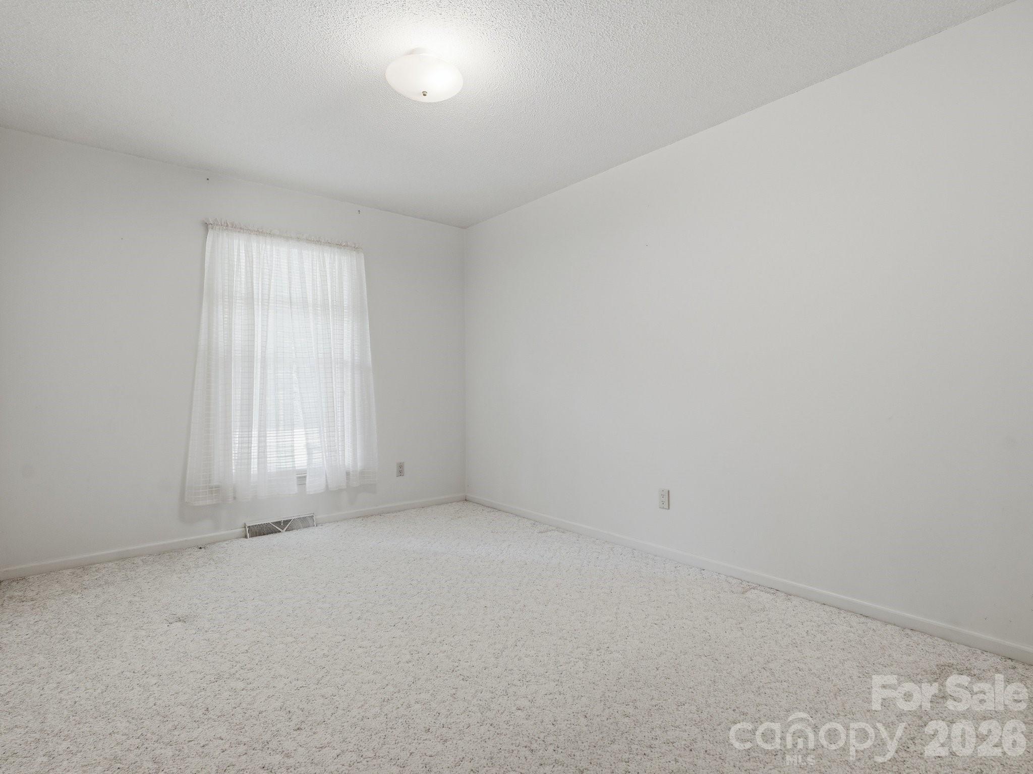 1807 NW Alamance Drive #103 — Concord