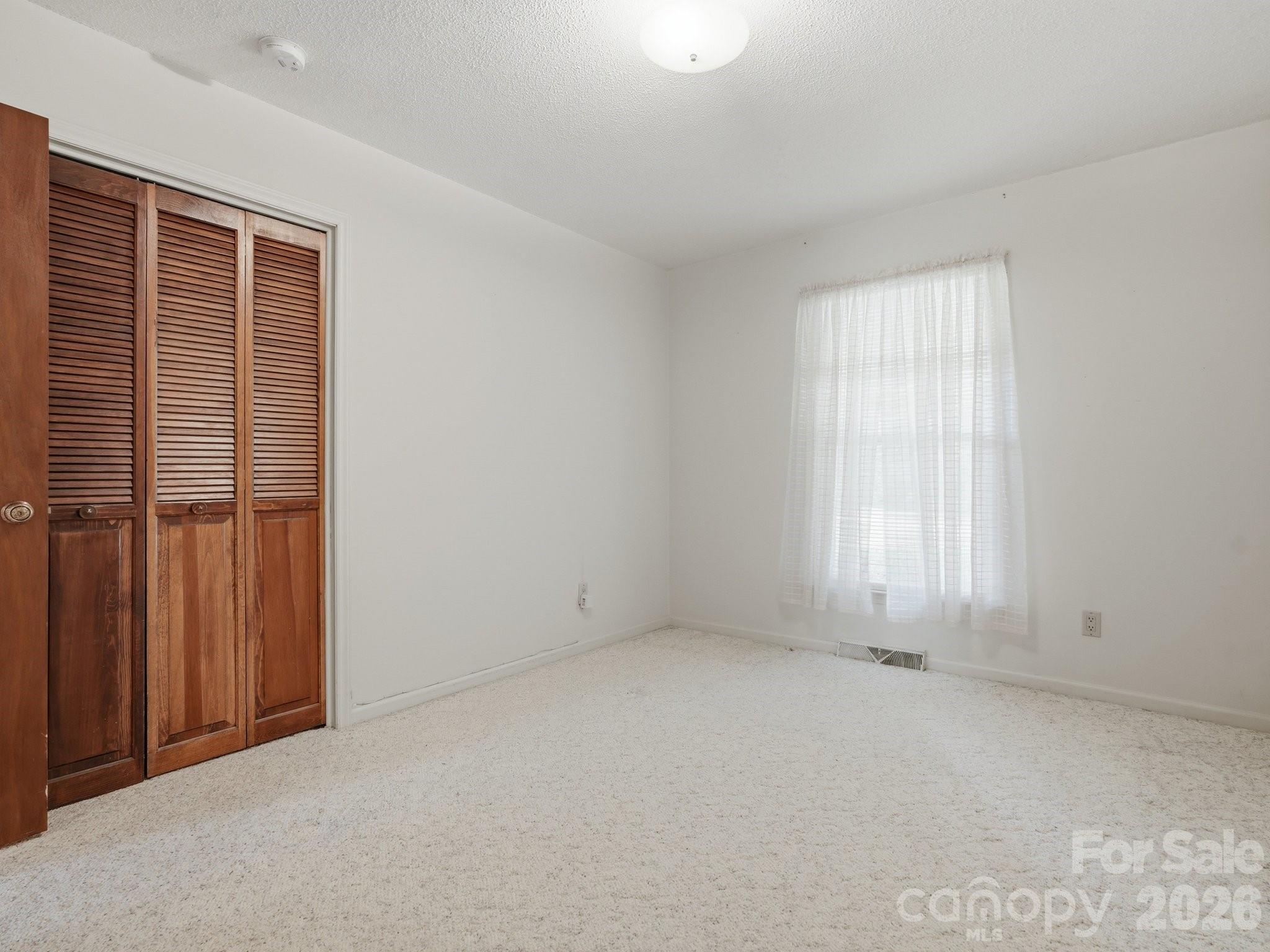 1807 NW Alamance Drive #103 — Concord