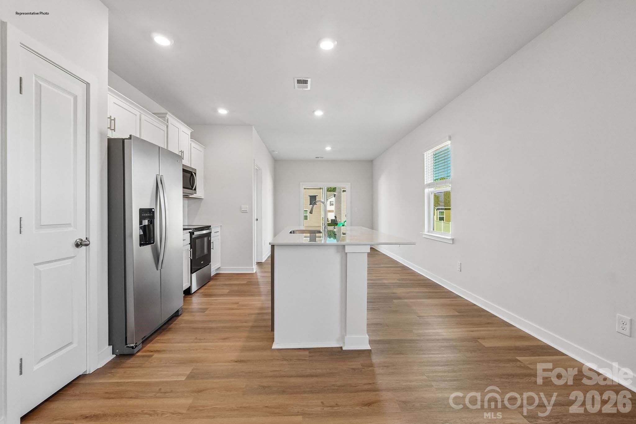 4665 Fanning Road — Hickory