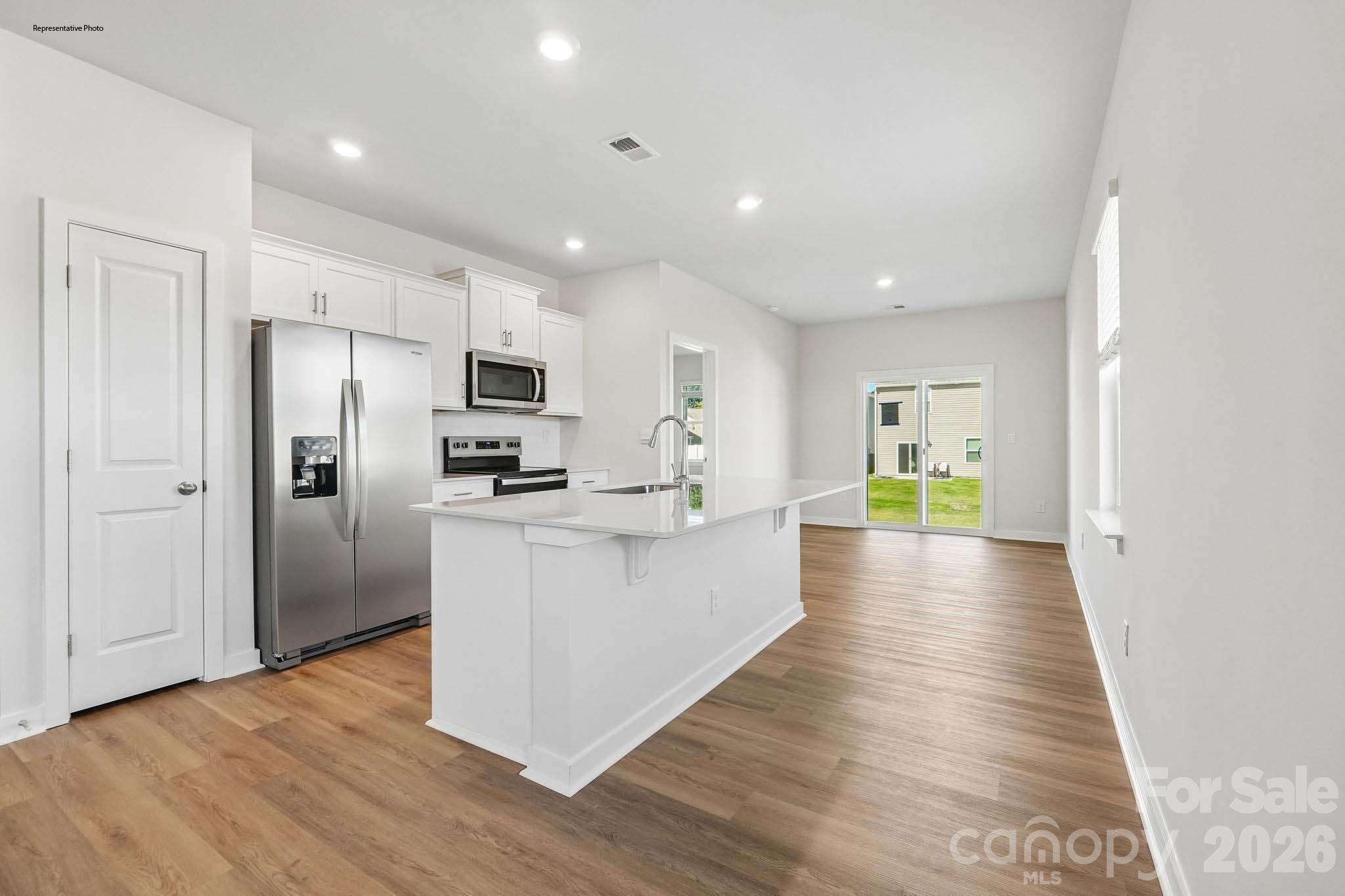 4665 Fanning Road — Hickory