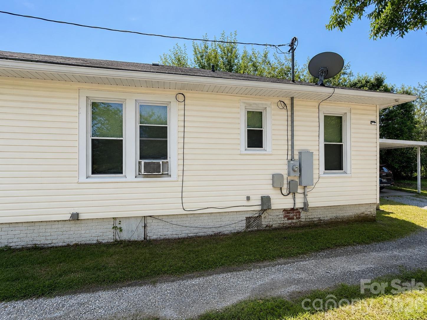 611 W Monroe Street — Salisbury