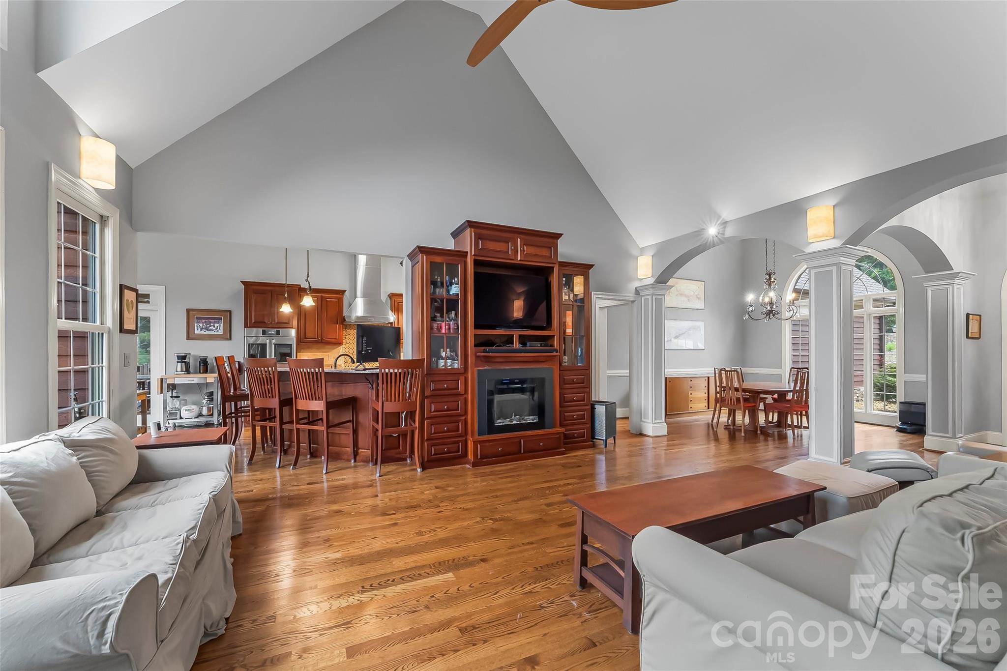 293 Bear Cliff Drive — Nebo
