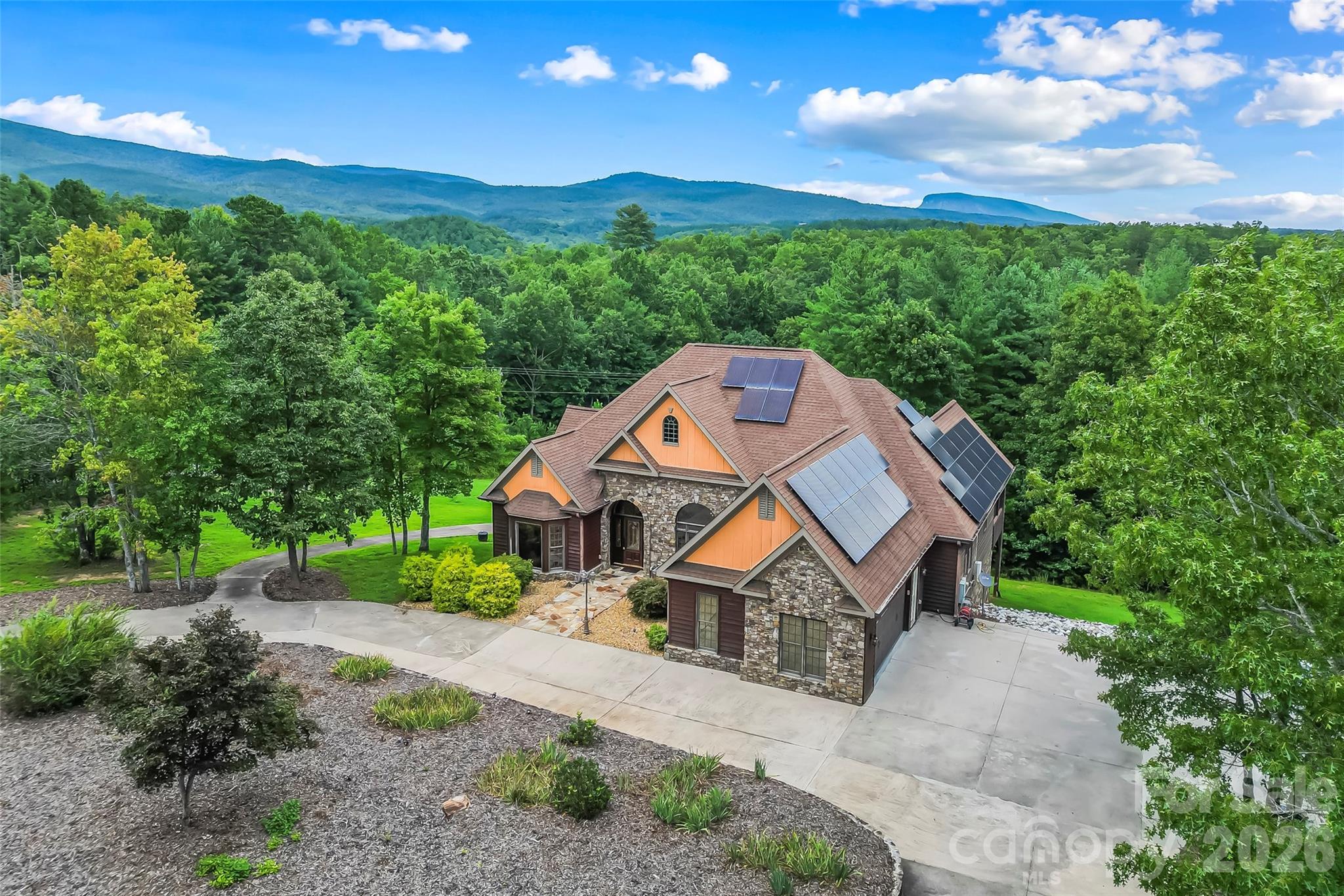 293 Bear Cliff Drive — Nebo