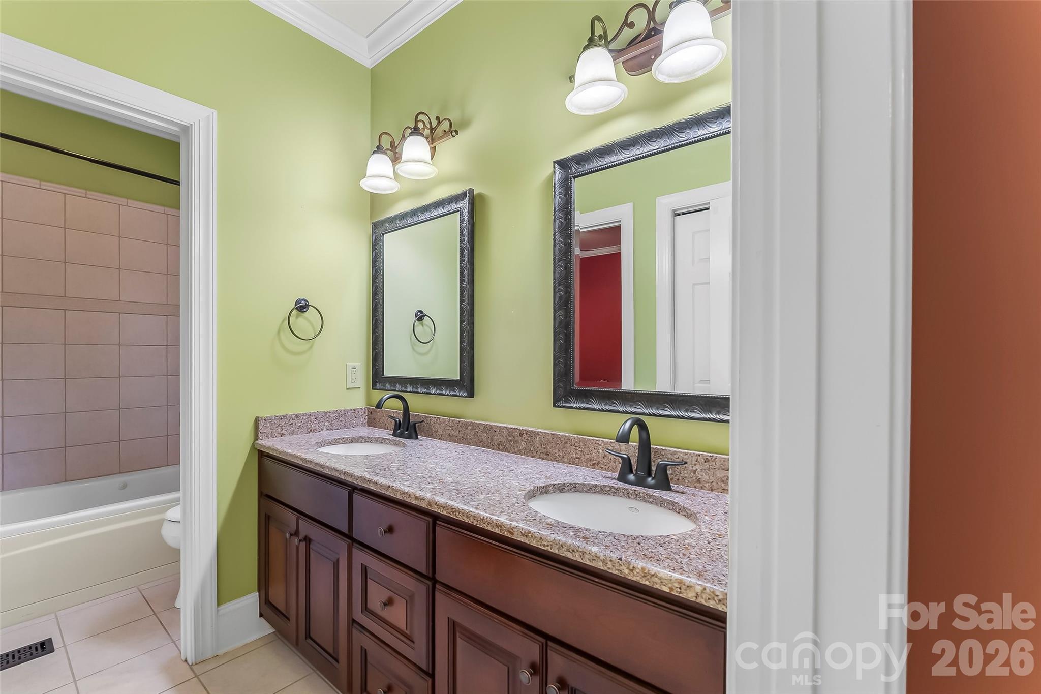 293 Bear Cliff Drive — Nebo