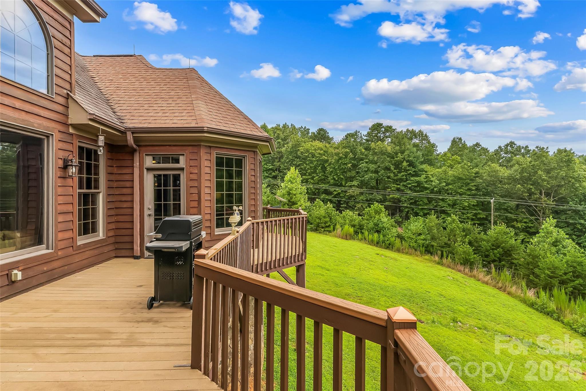 293 Bear Cliff Drive — Nebo
