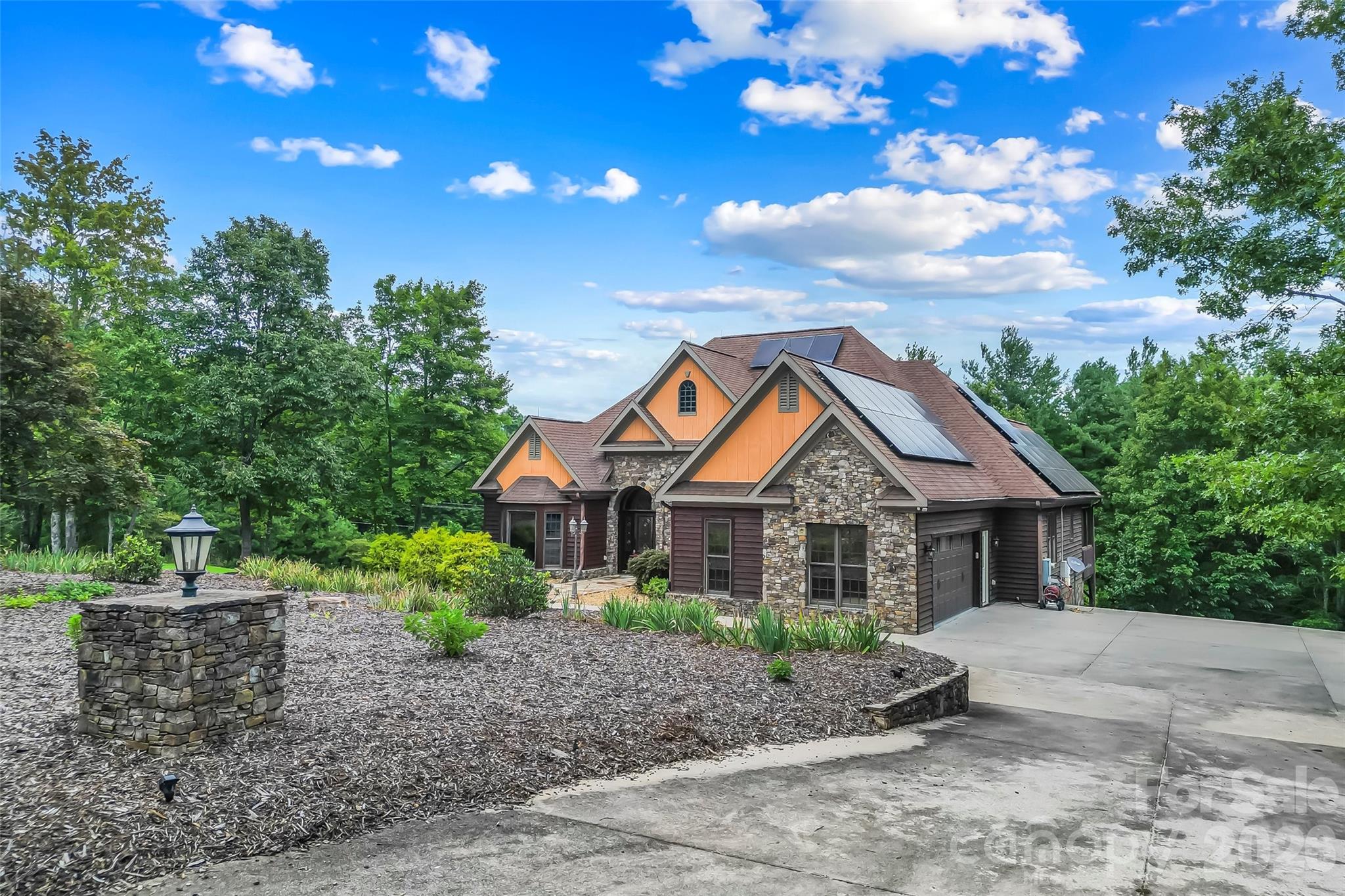 293 Bear Cliff Drive — Nebo
