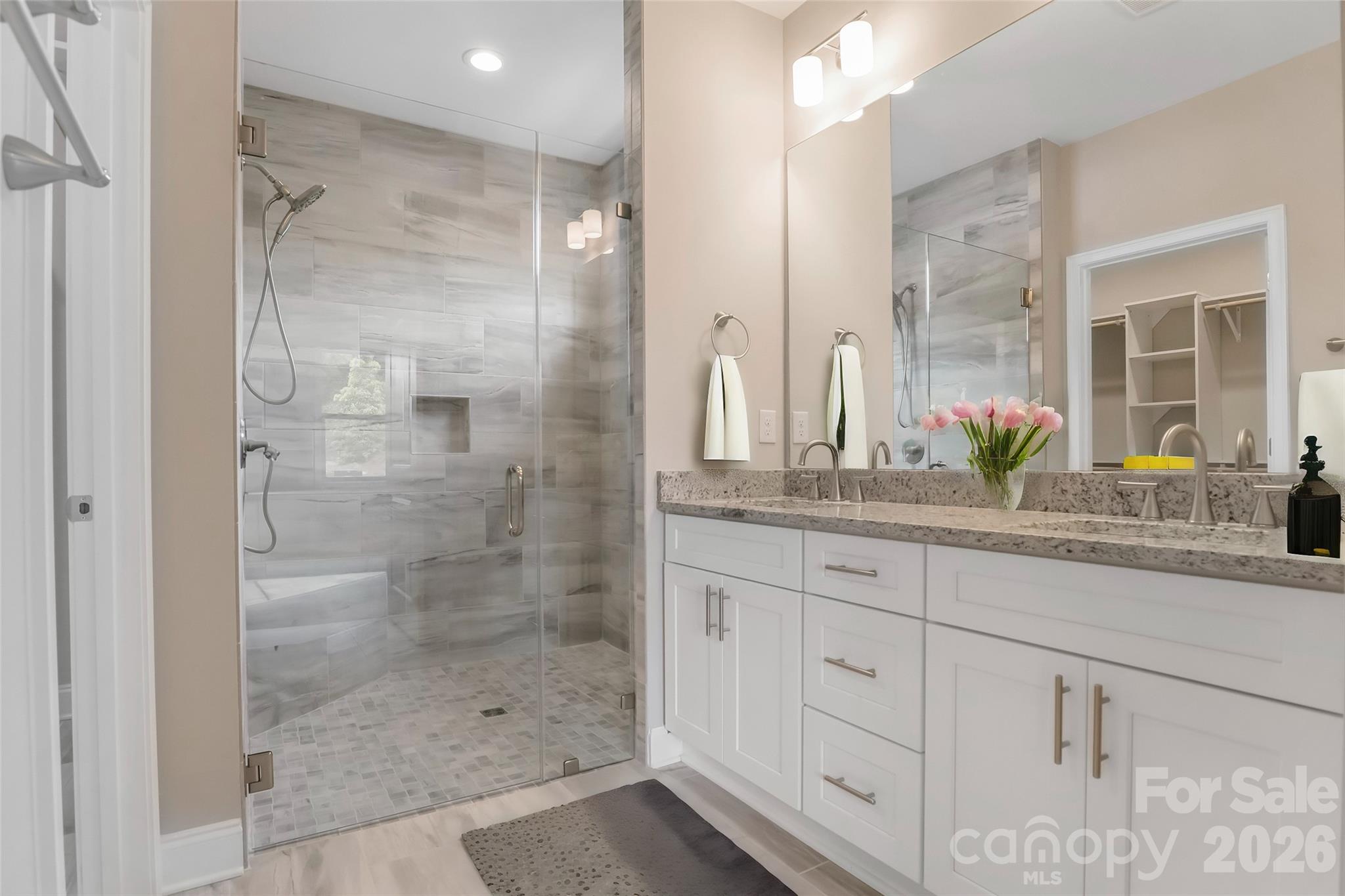 827B Wynnshire Drive #65 — Hickory