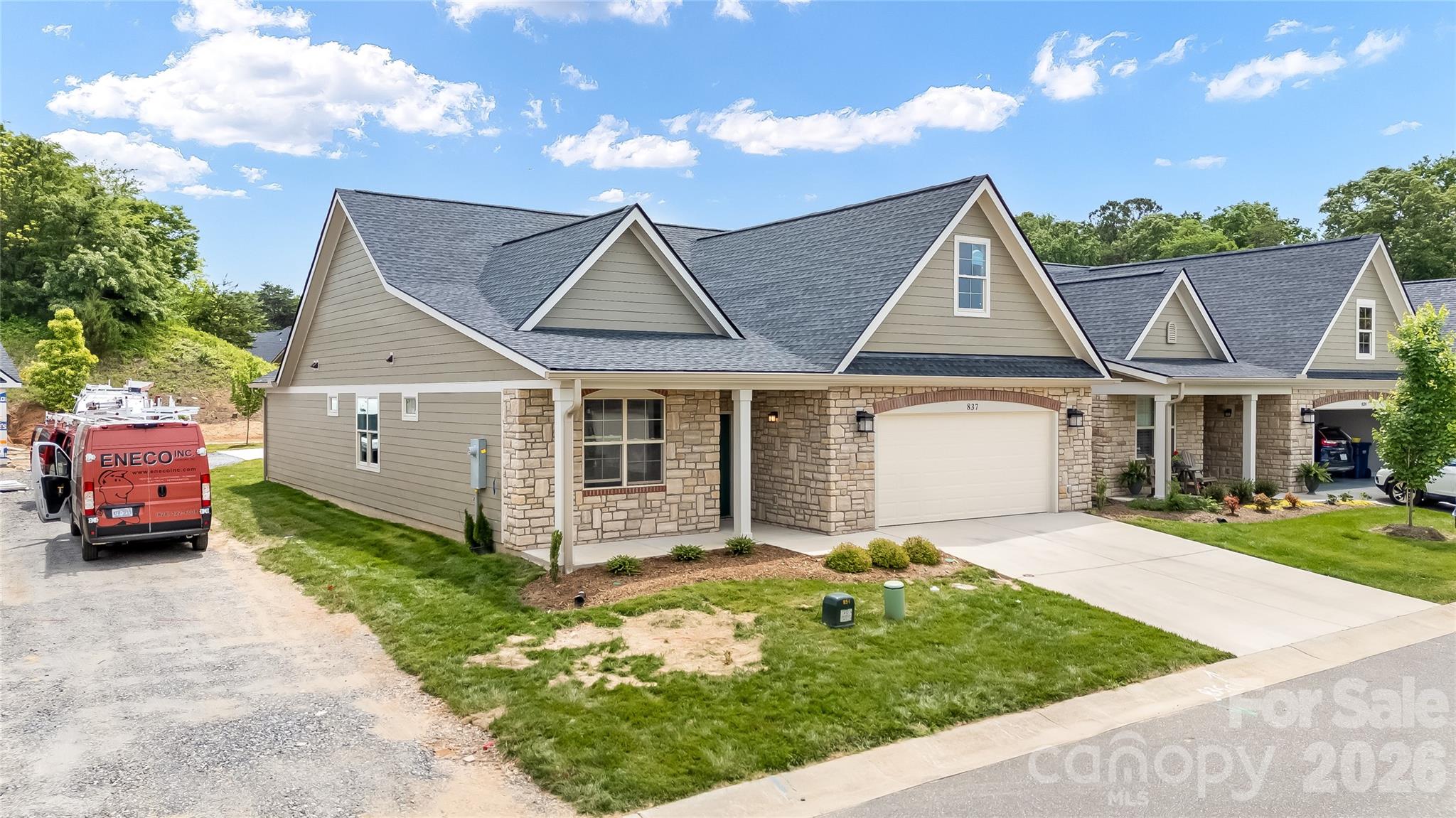 827B Wynnshire Drive #65 — Hickory