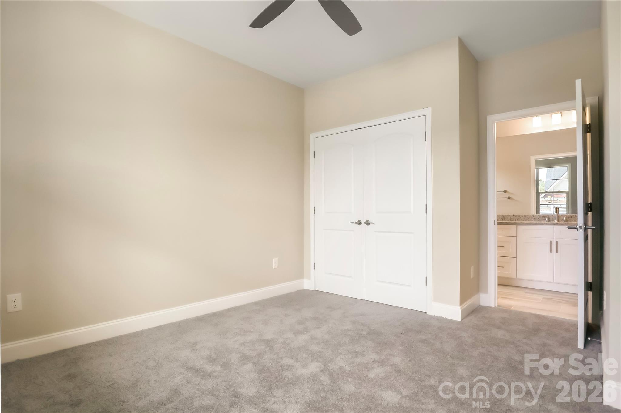 827B Wynnshire Drive #65 — Hickory