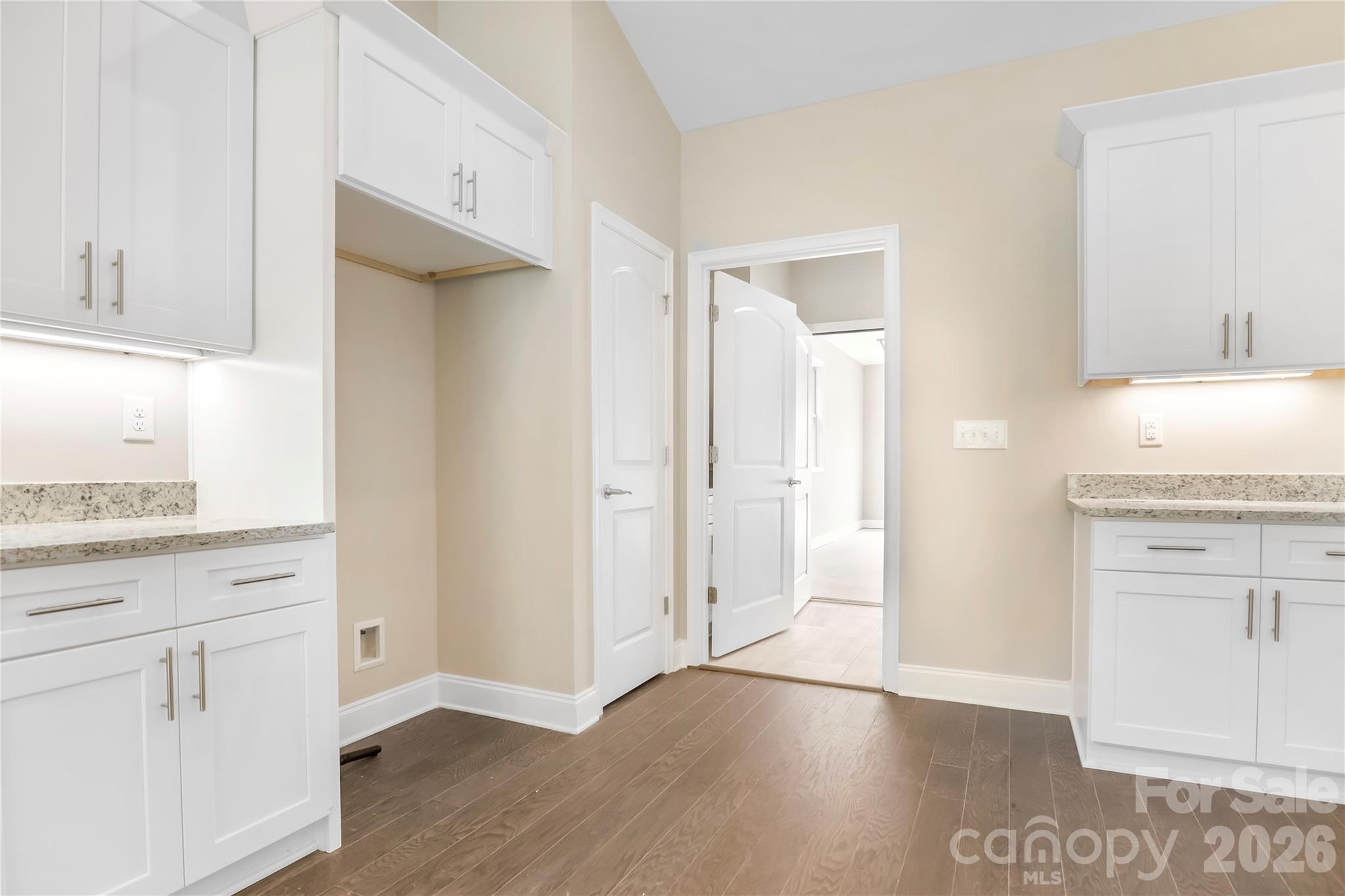 827B Wynnshire Drive #65 — Hickory