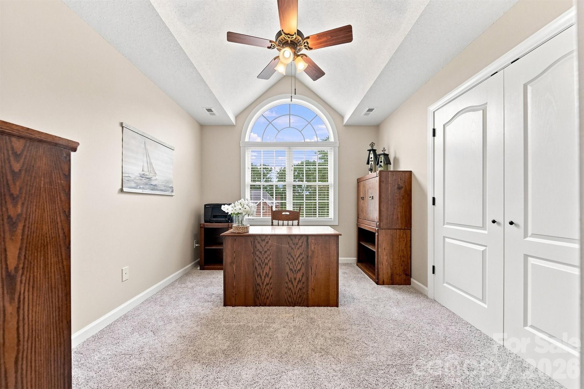 6011 Dockside Drive — Hickory