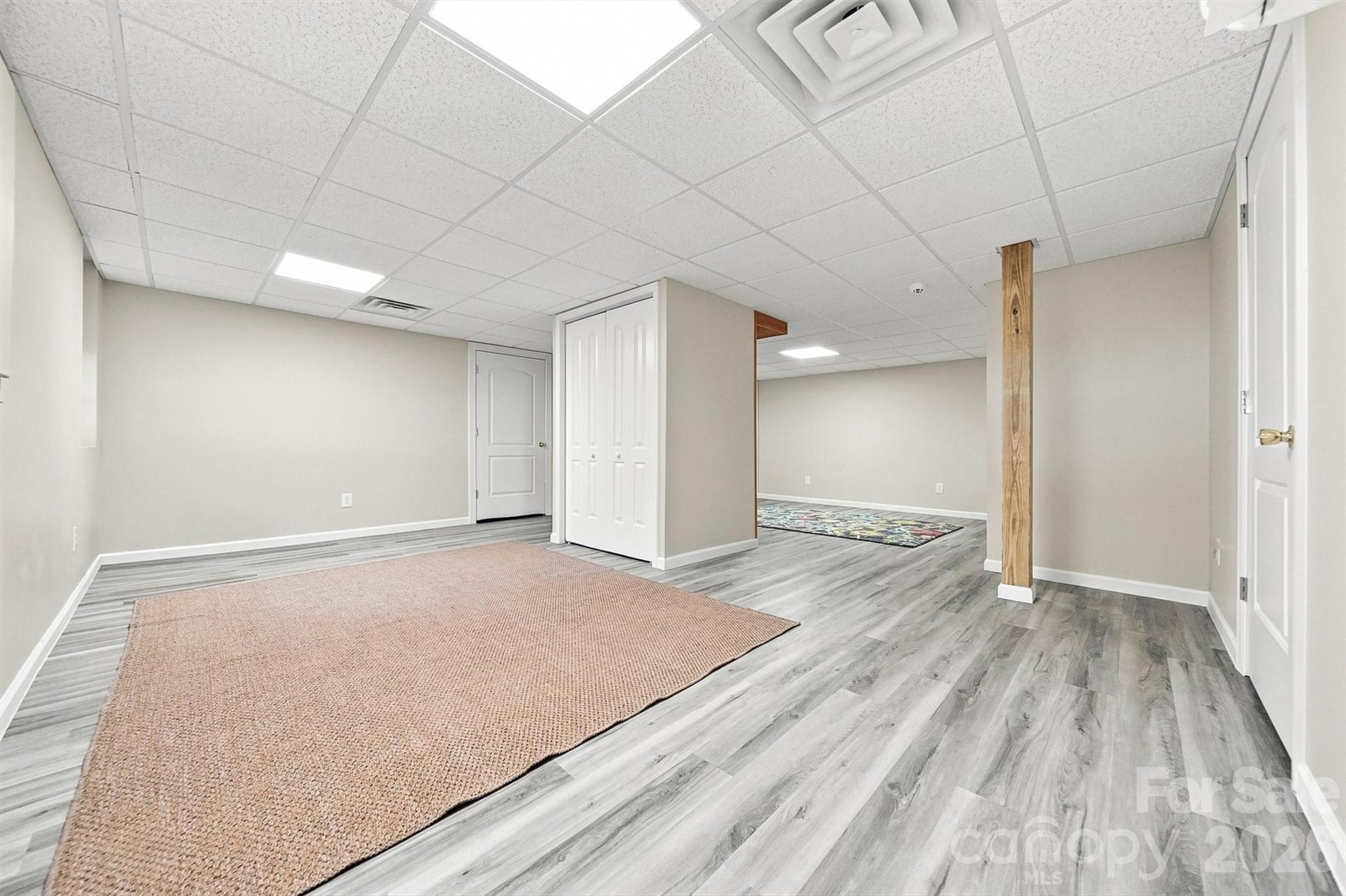 6011 Dockside Drive — Hickory