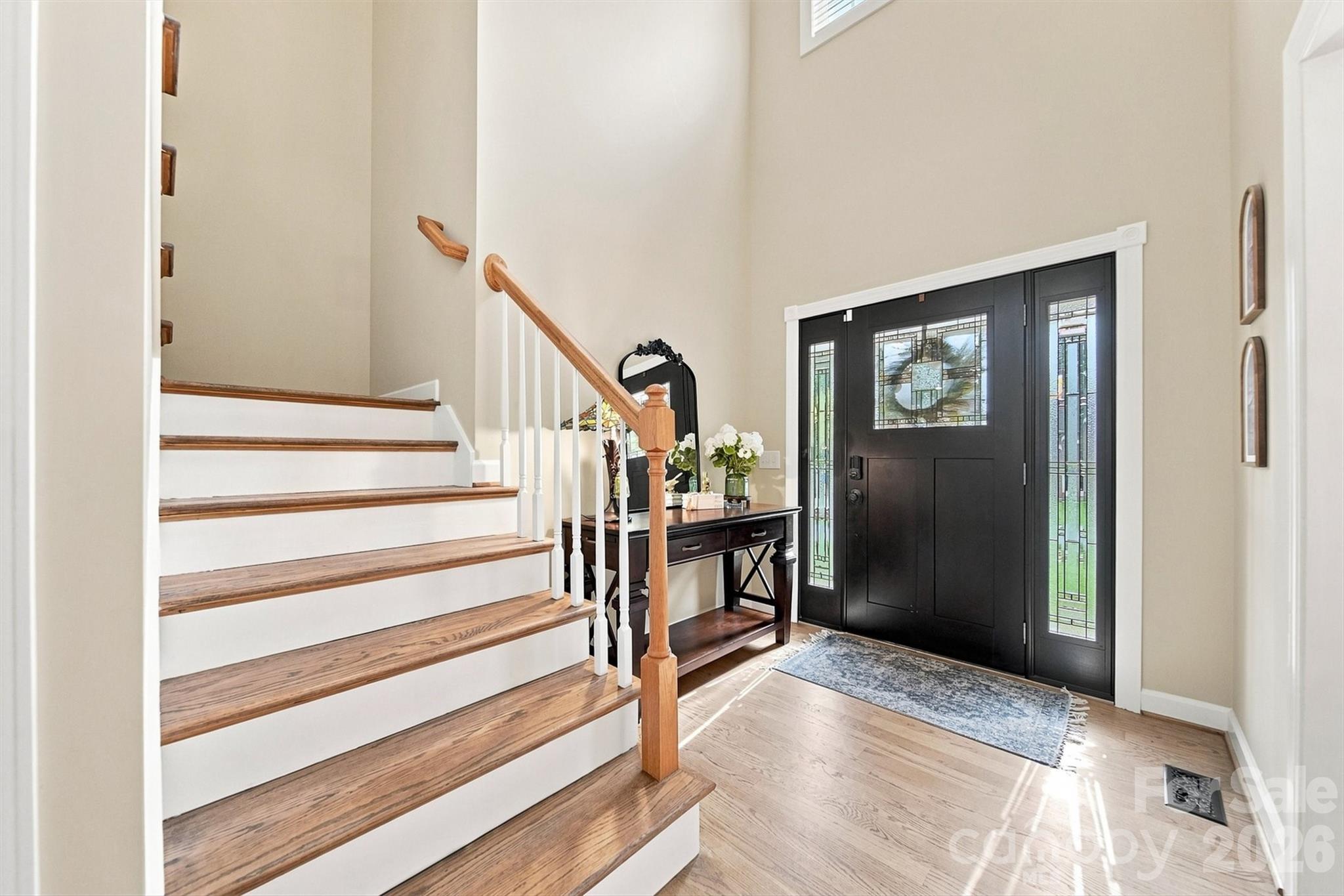 6011 Dockside Drive — Hickory