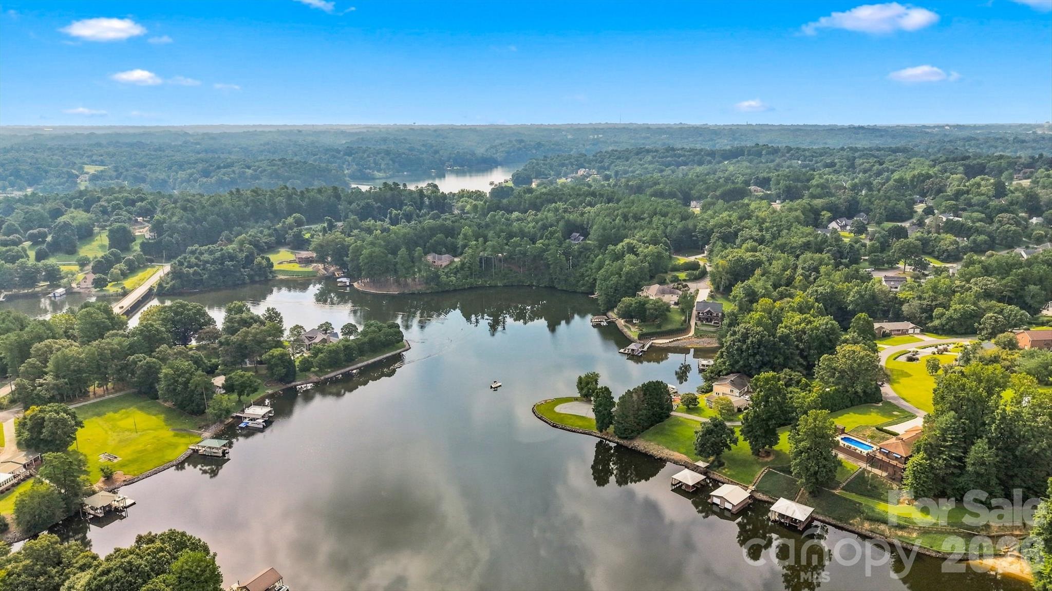 6011 Dockside Drive — Hickory