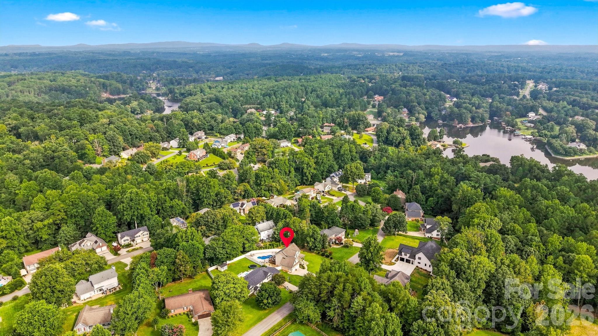 6011 Dockside Drive — Hickory