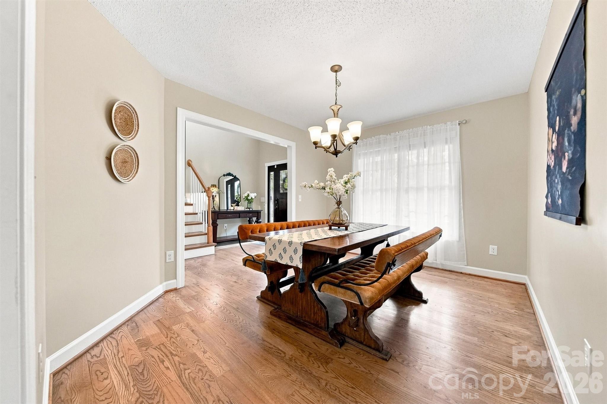 6011 Dockside Drive — Hickory