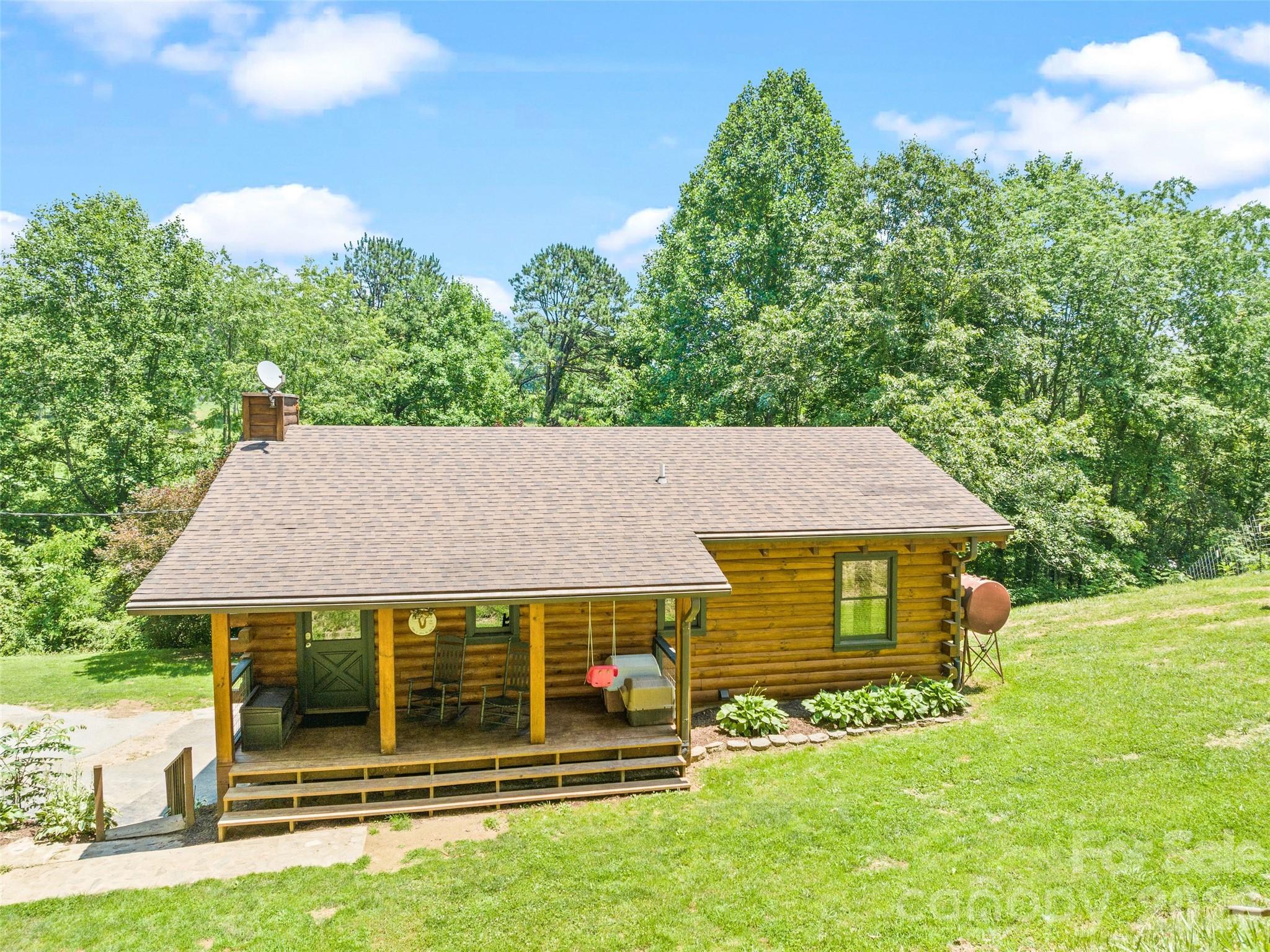 367 Robinson Road — Clyde