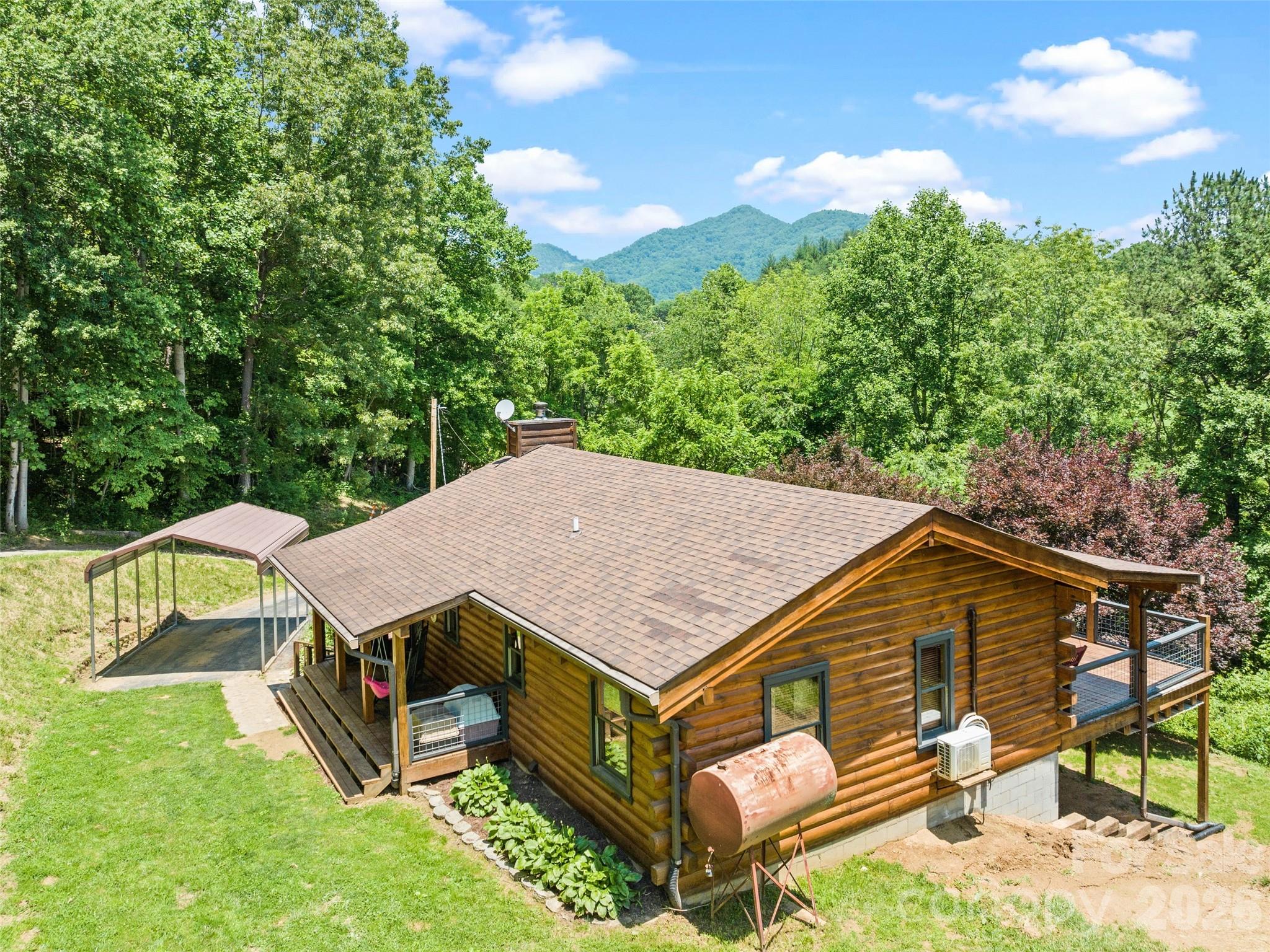 367 Robinson Road — Clyde