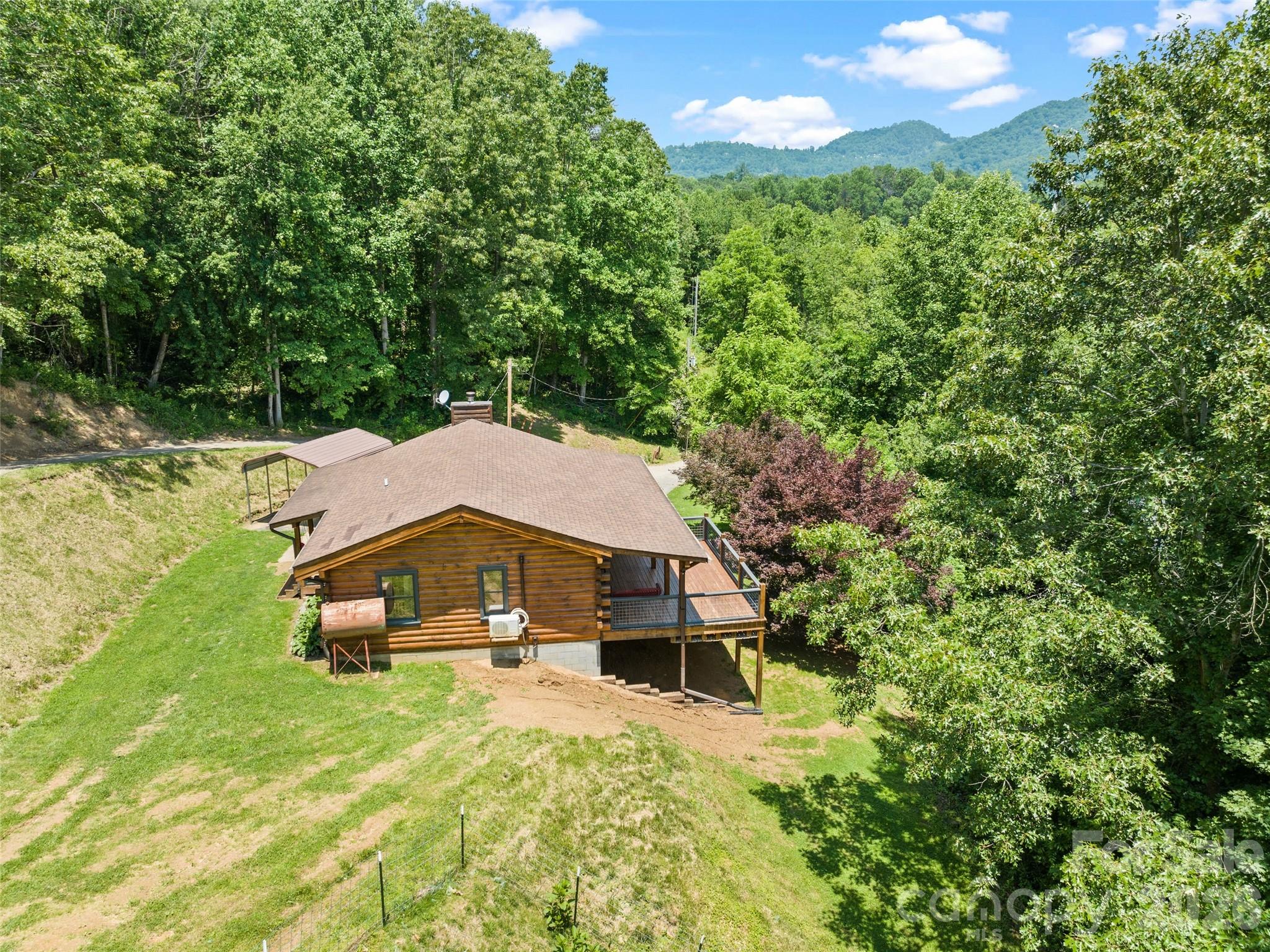 367 Robinson Road — Clyde