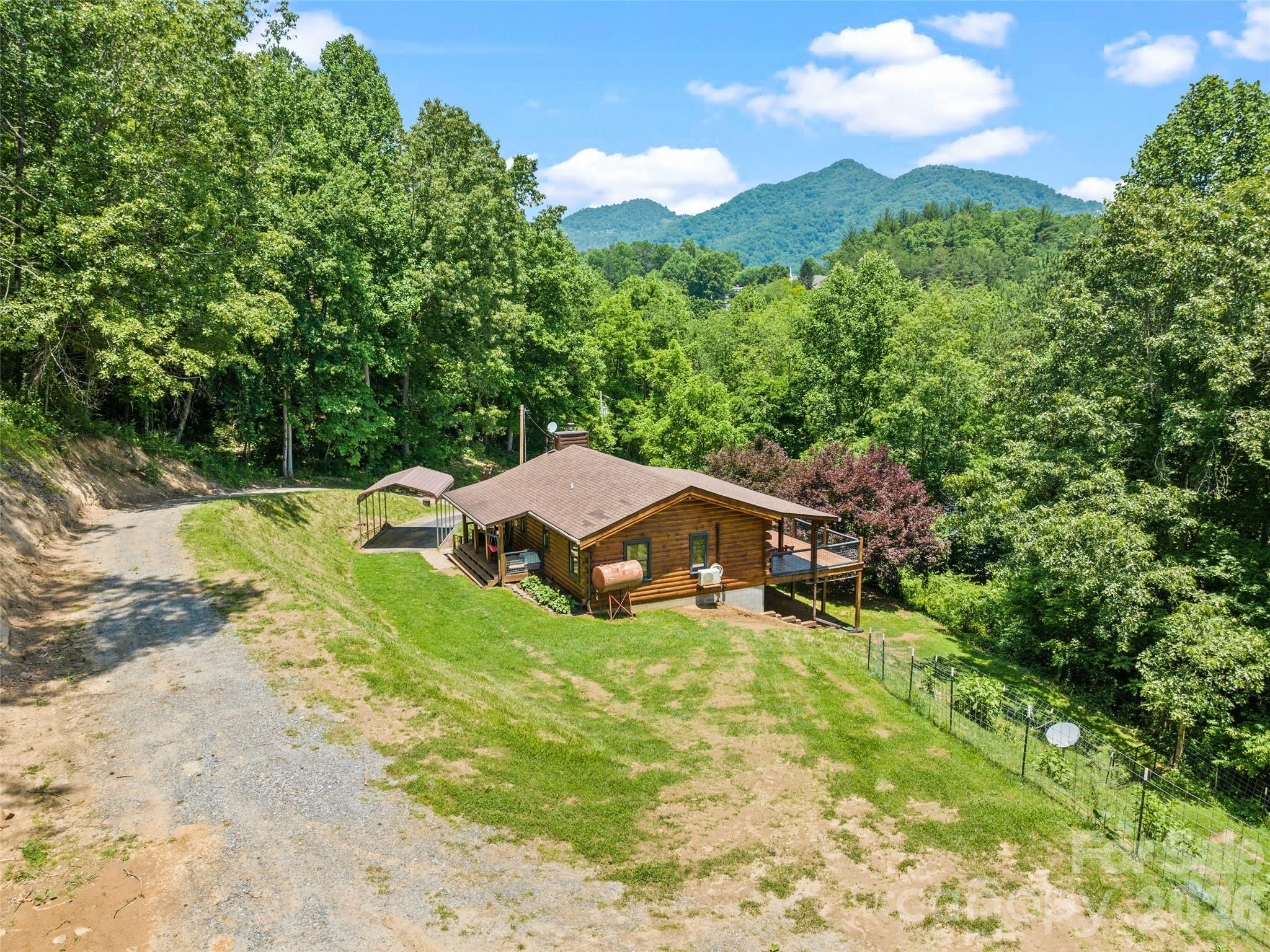 367 Robinson Road — Clyde