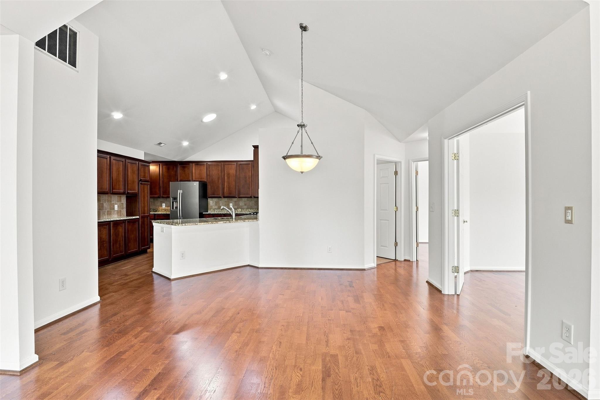821 Ledgestone Court — Tega Cay