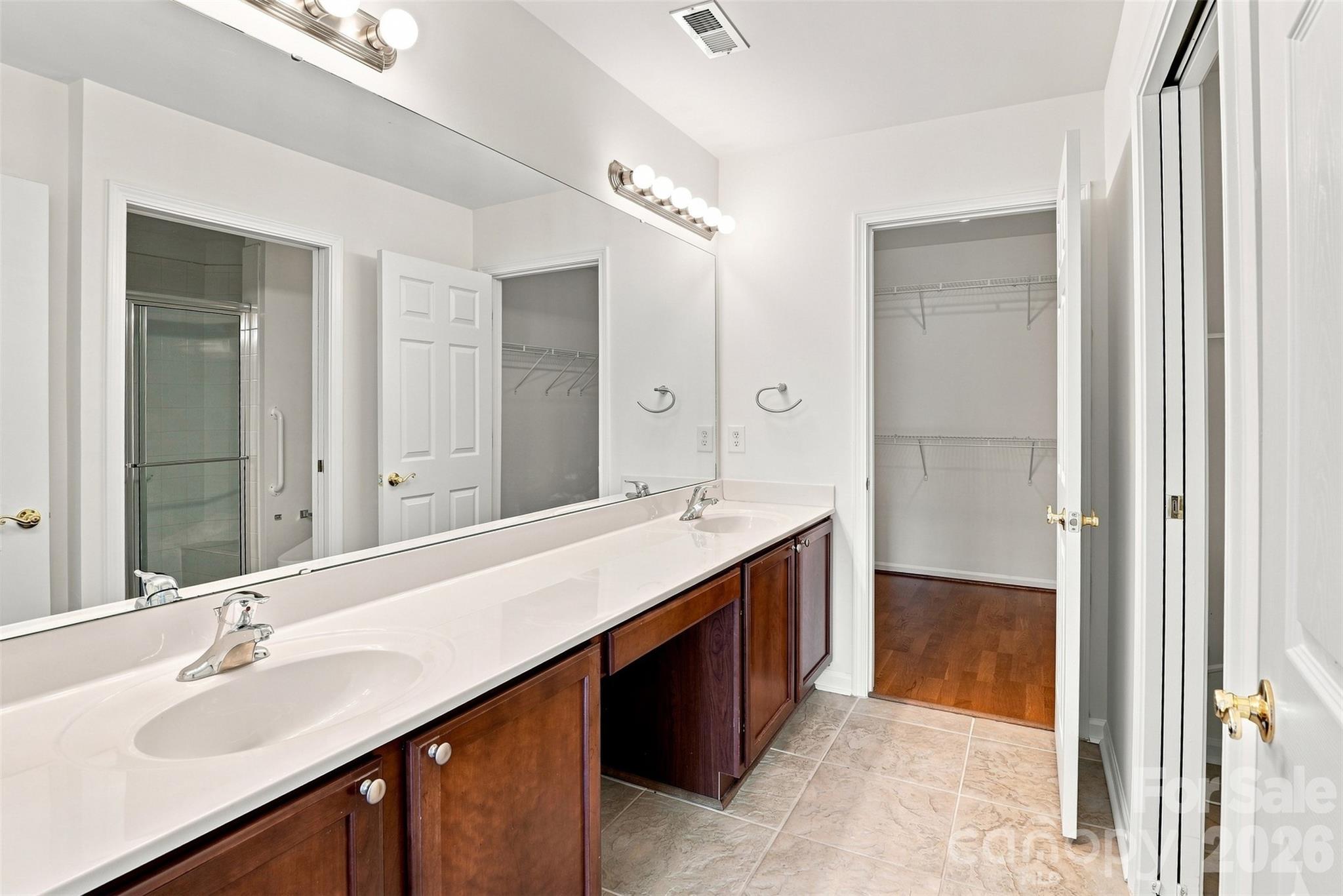 821 Ledgestone Court — Tega Cay