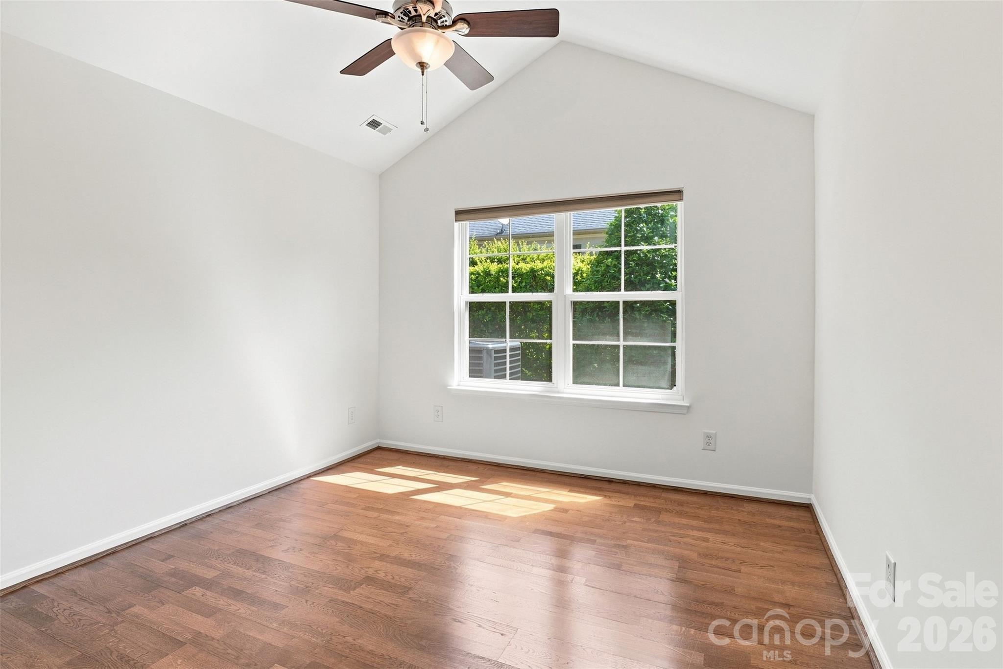 821 Ledgestone Court — Tega Cay