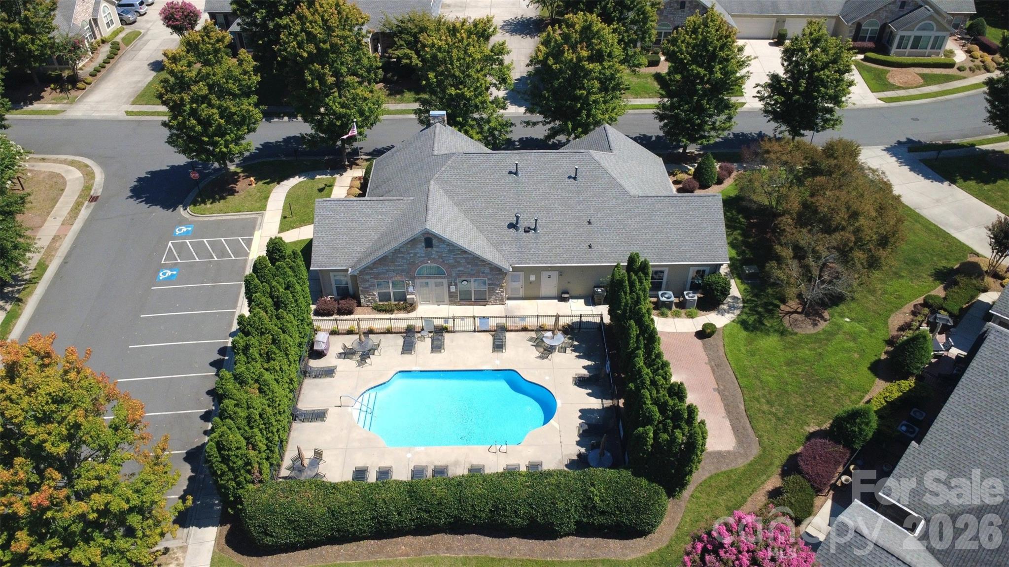 821 Ledgestone Court — Tega Cay