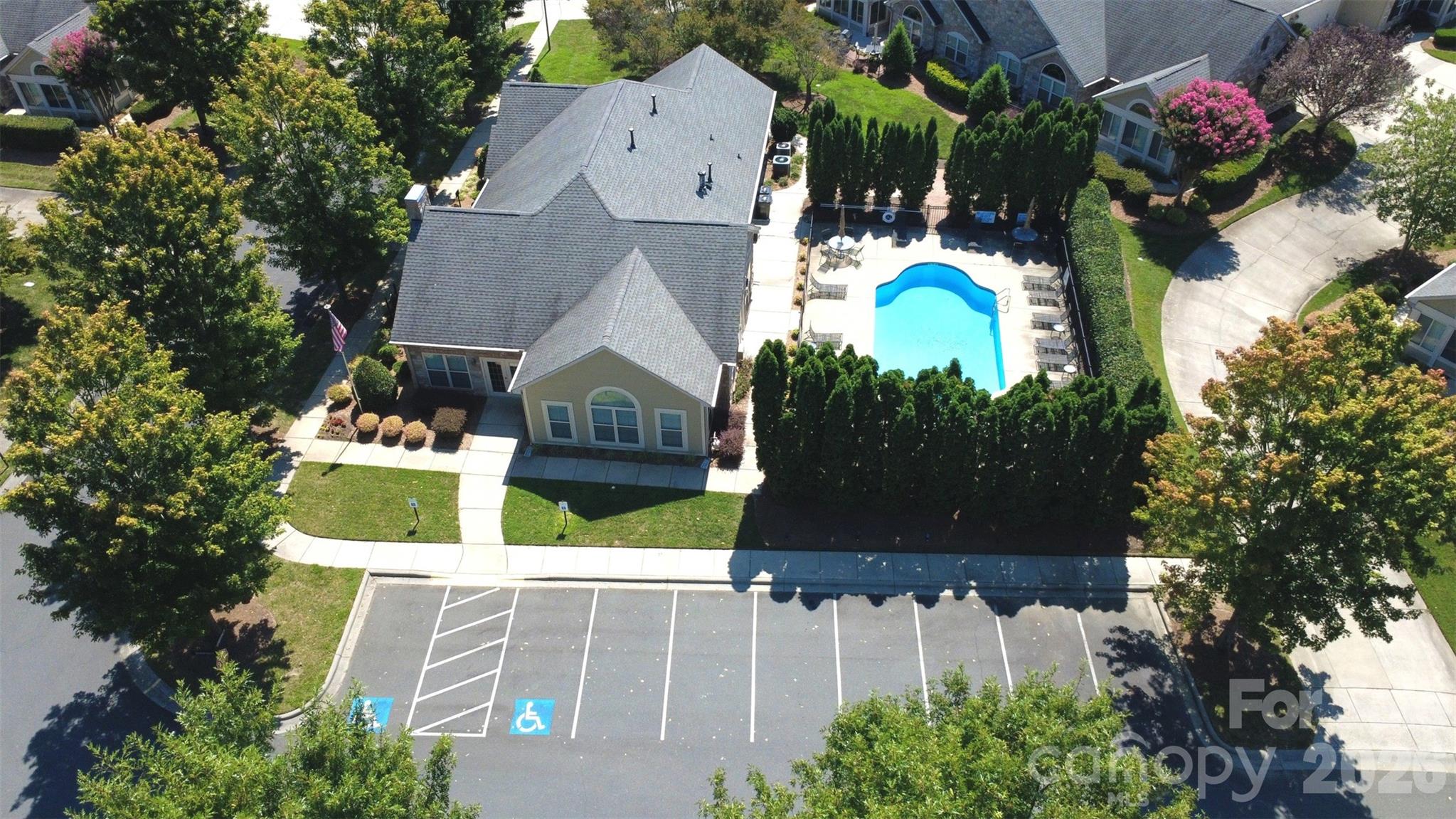 821 Ledgestone Court — Tega Cay